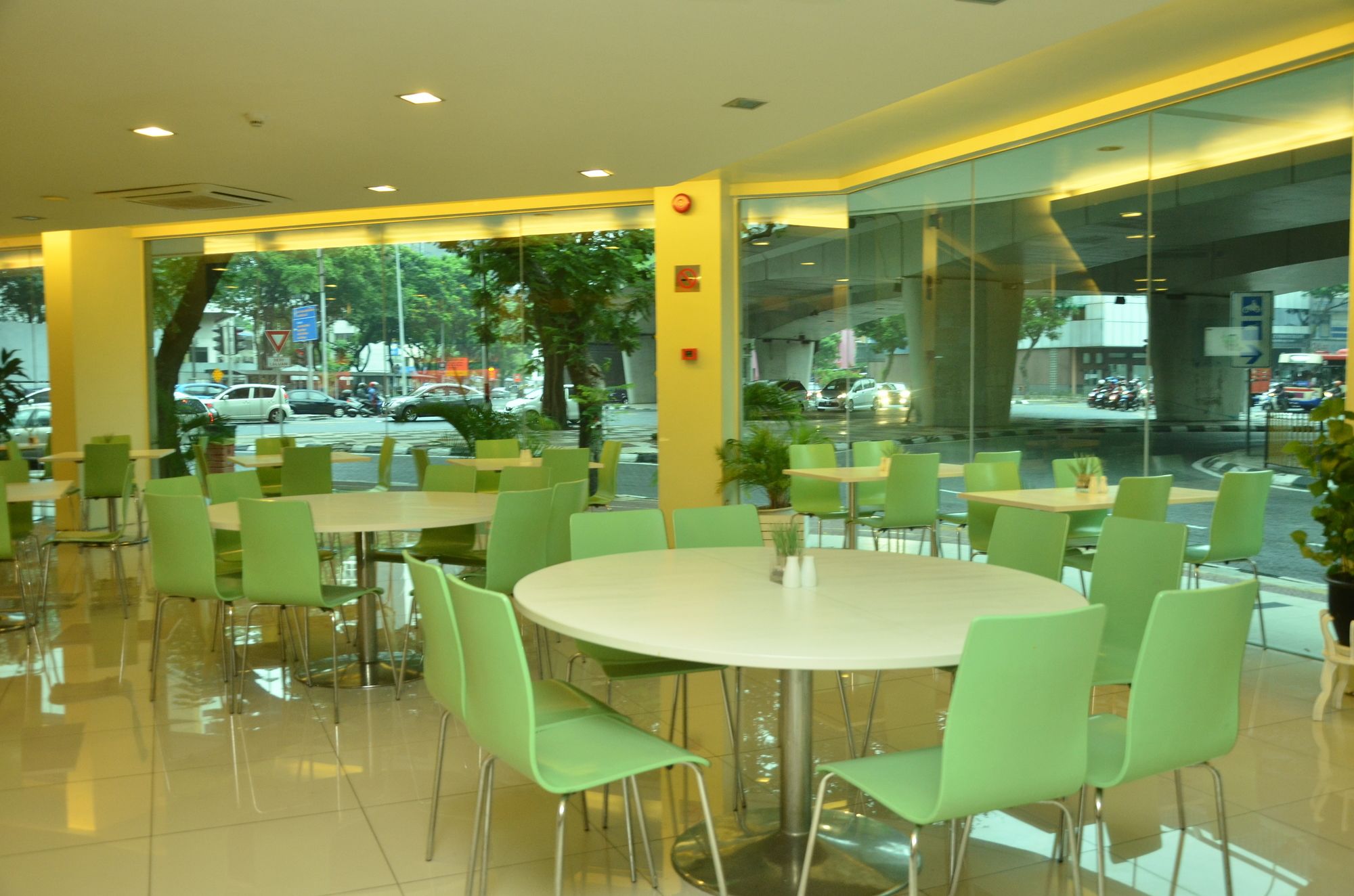 Grand Pacific Hotel