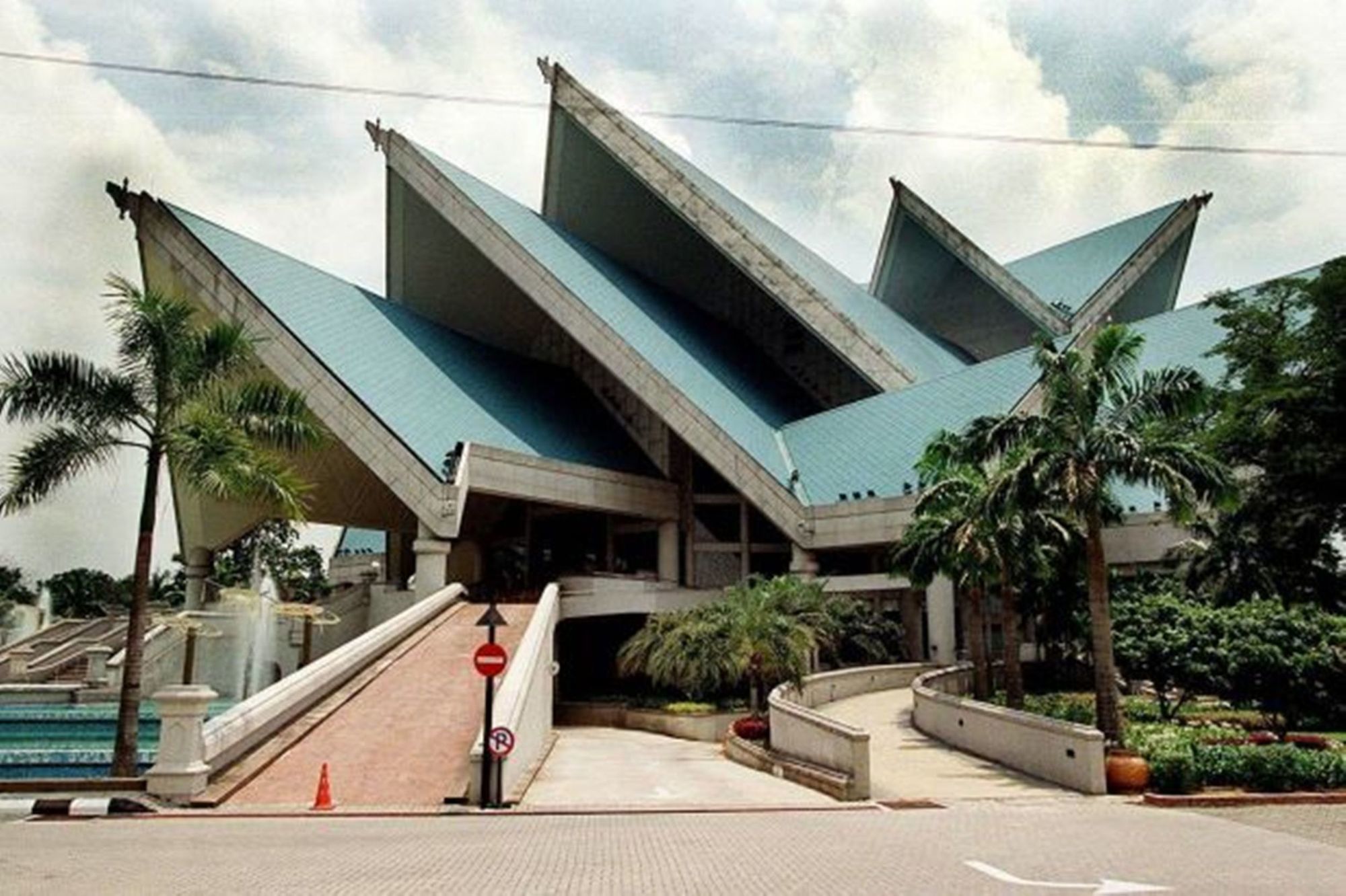 Grand Pacific Hotel