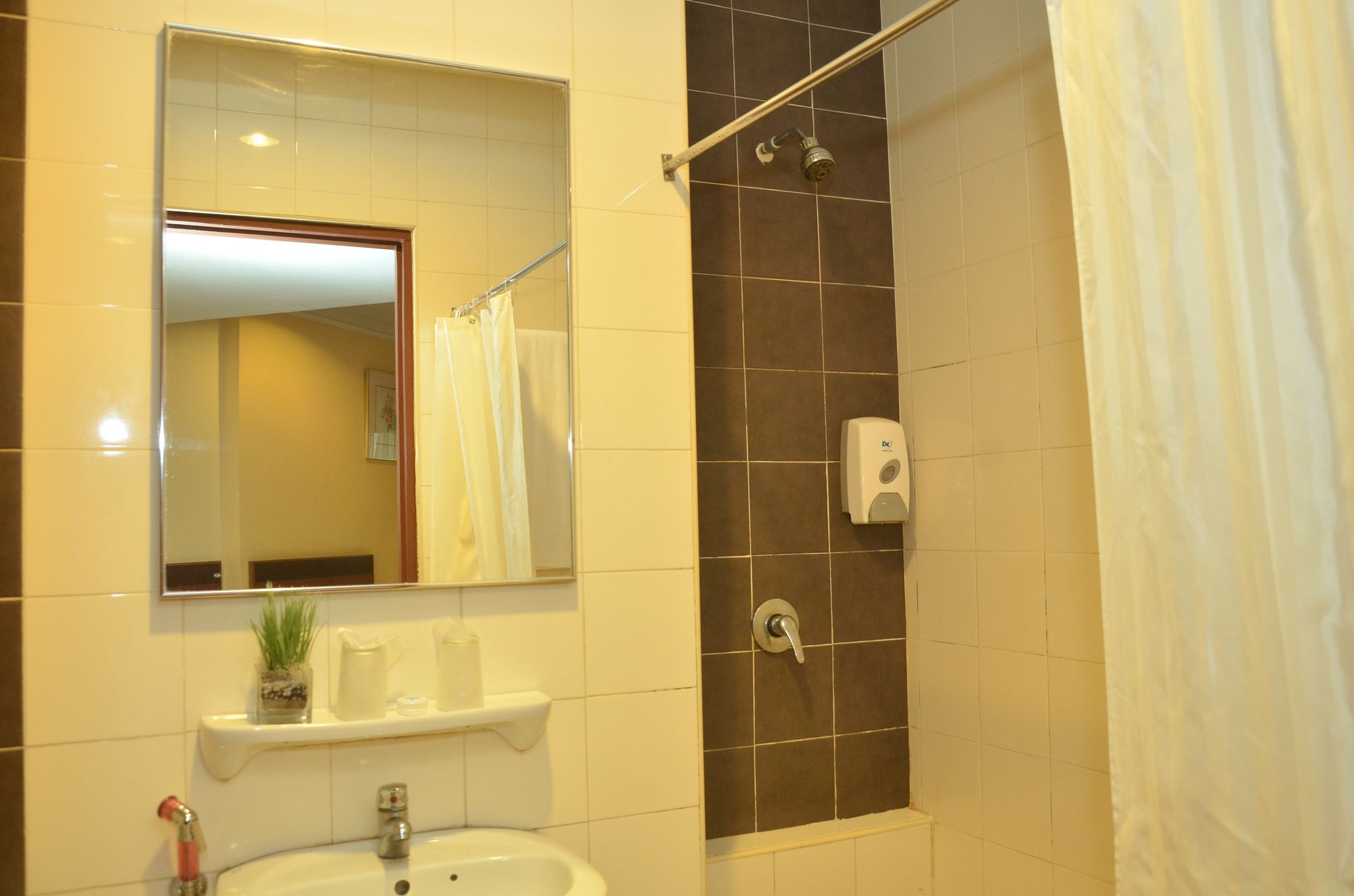 Grand Pacific Hotel