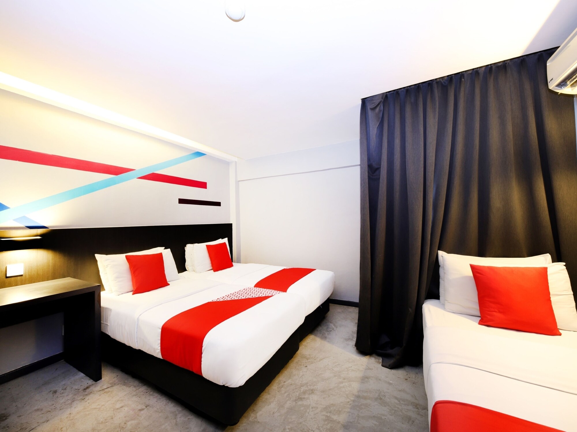 Grid 9 Hotel by OYO