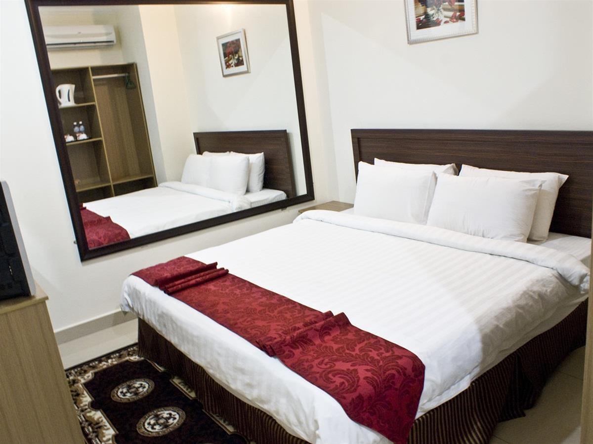 Hotel 128