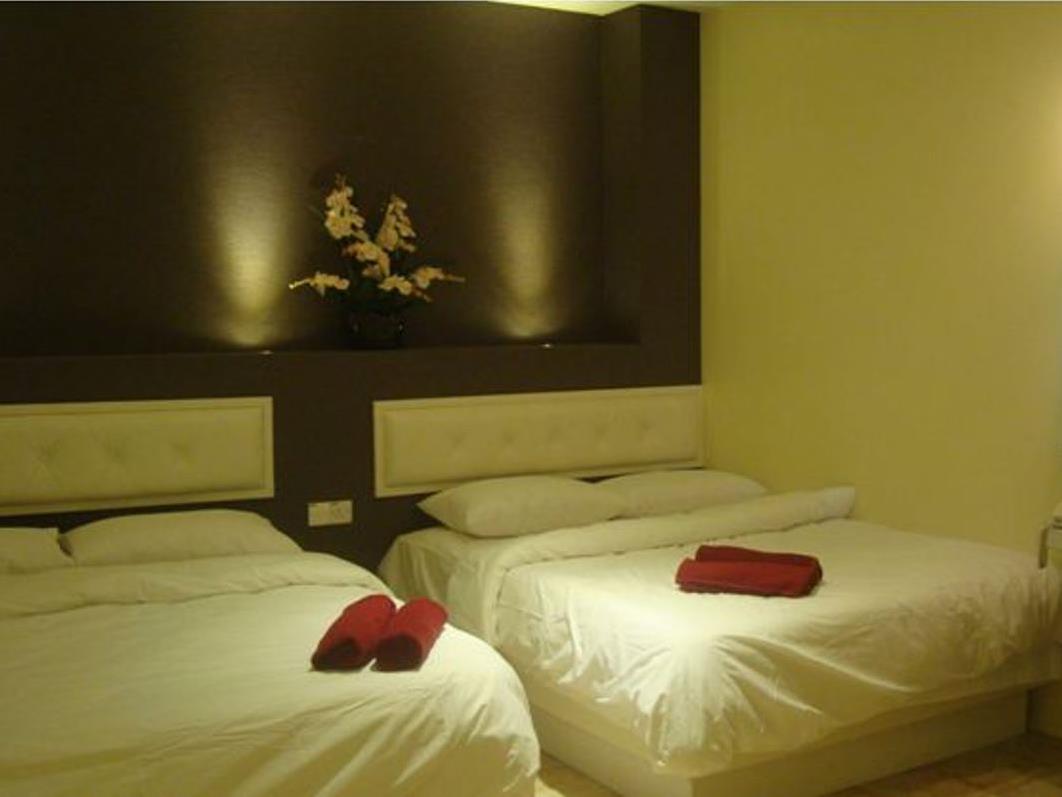 Hotel 77
