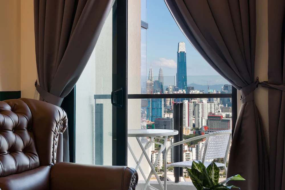J.Dupion Boutique Suites by NowHere