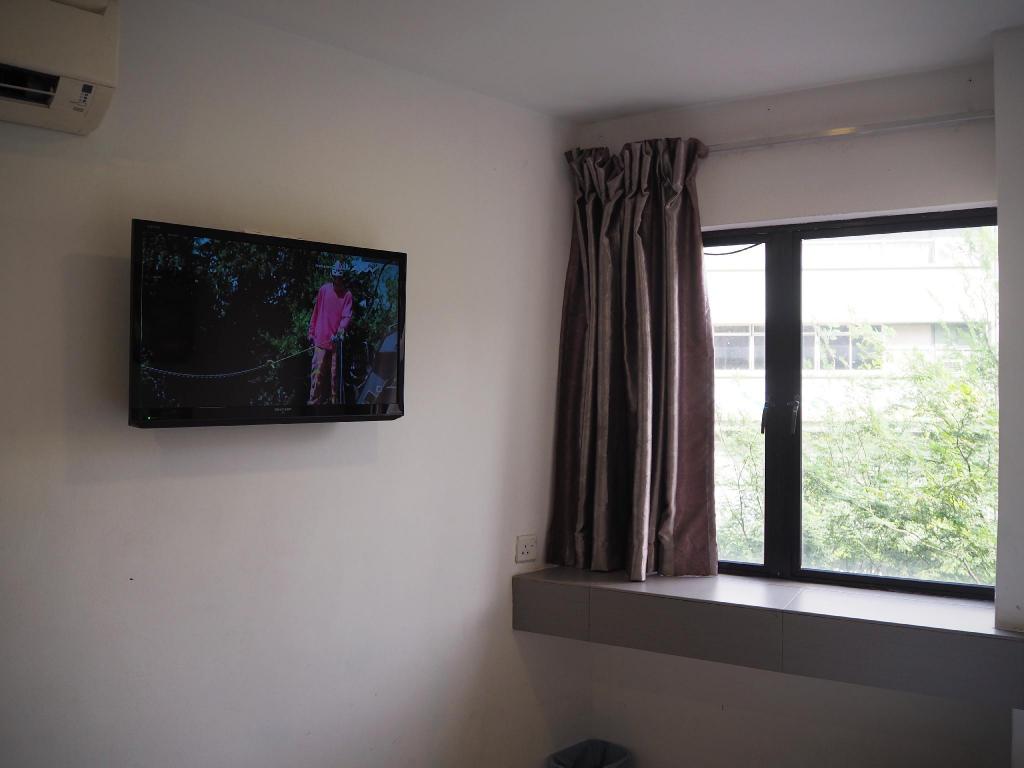 Leo Leisure Hotel