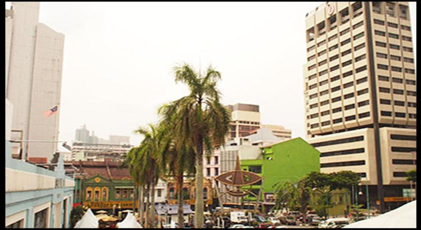 Leo Leisure Hotel