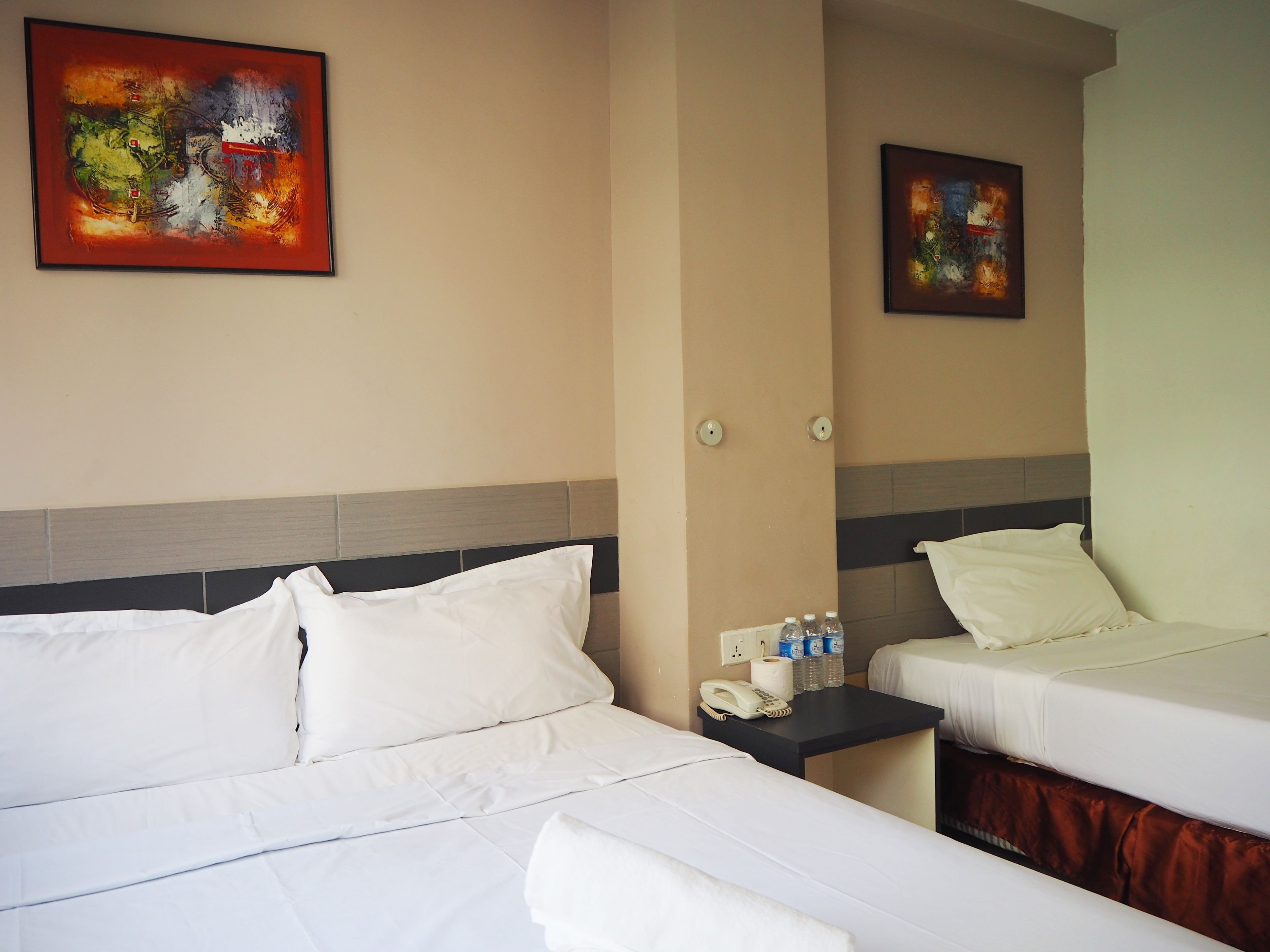 Leo Leisure Hotel