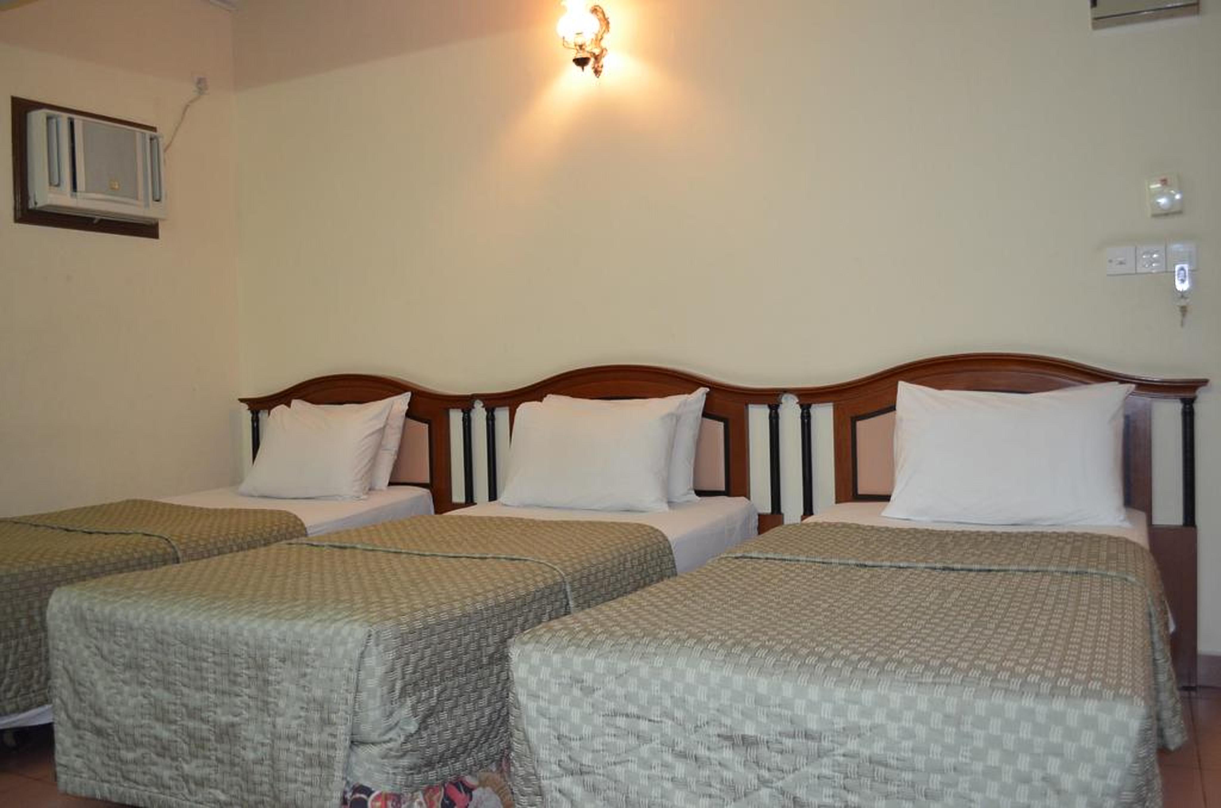 Lotus Family Hotel Medan Tuanku