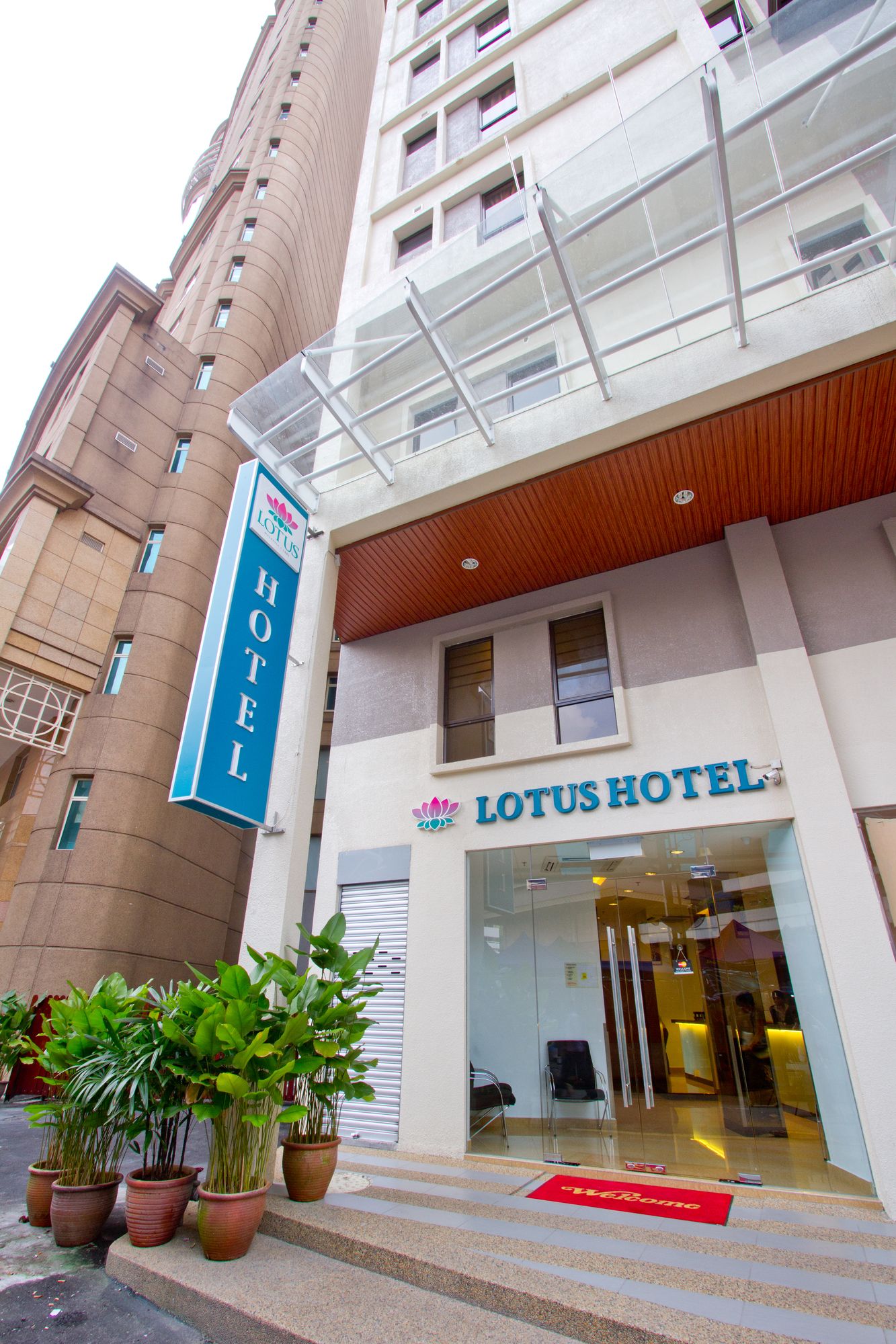 Lotus Family Hotel Masjid India