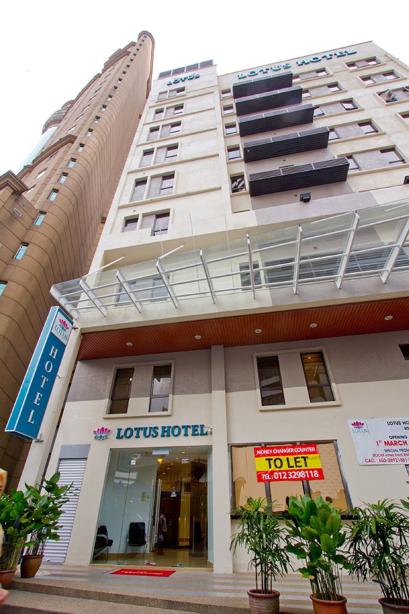 Lotus Family Hotel Masjid India