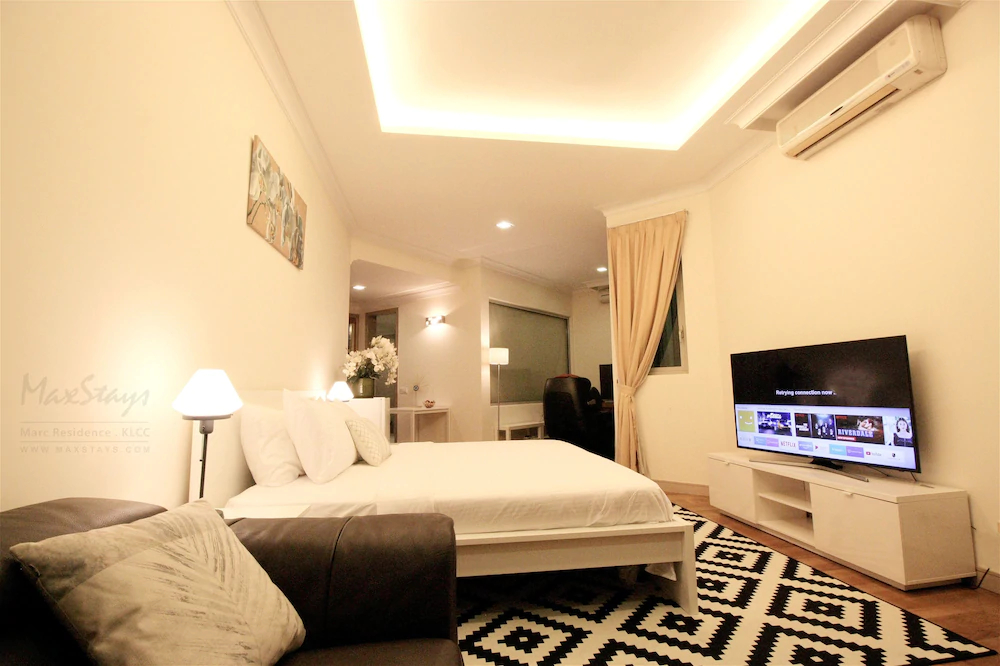 MaxStays - Max Style @ Marc Residence