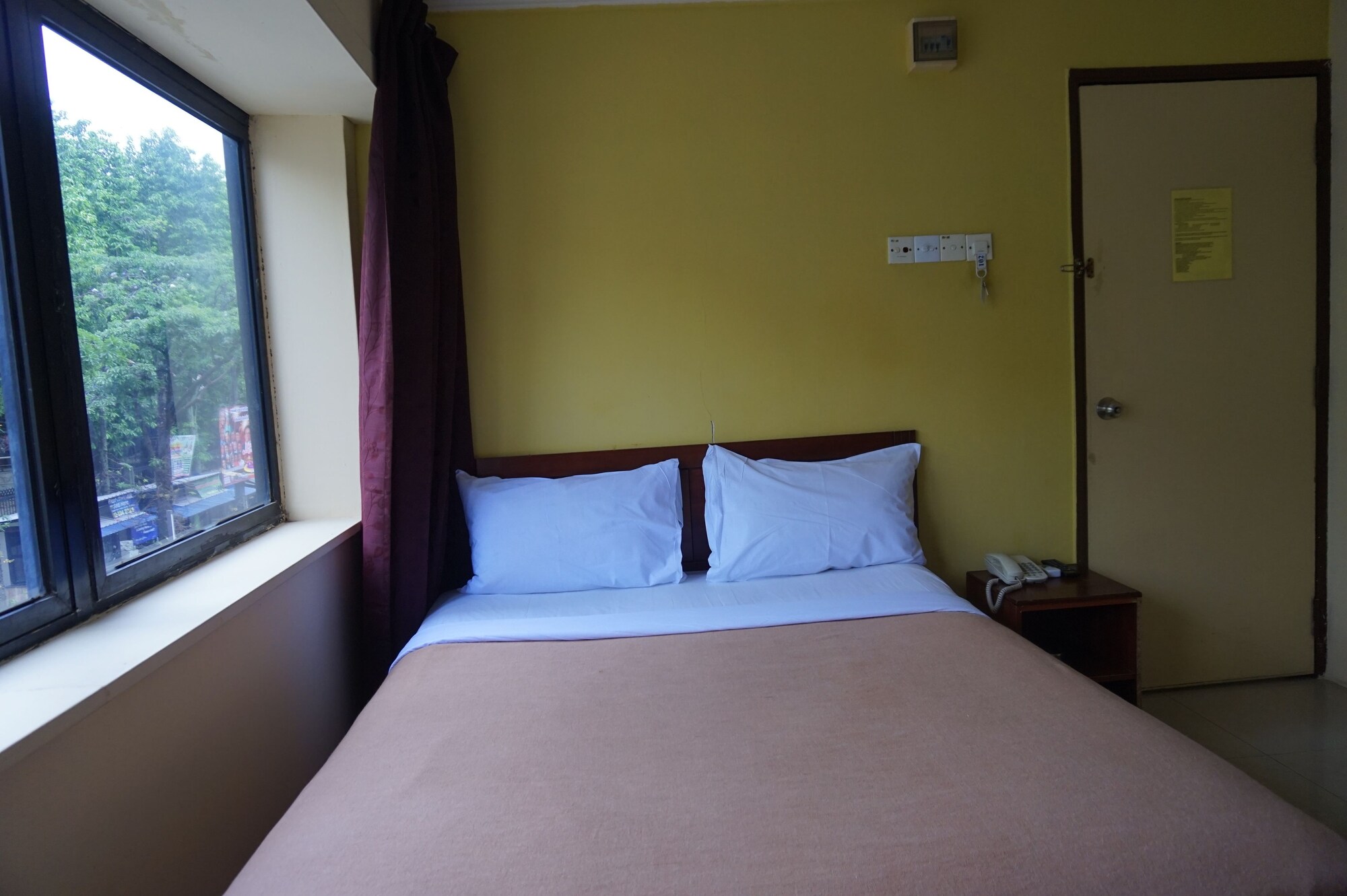 OYO 390 Mayview Glory Hotel