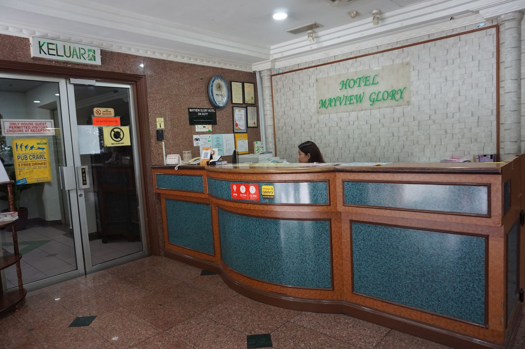 OYO 390 Mayview Glory Hotel