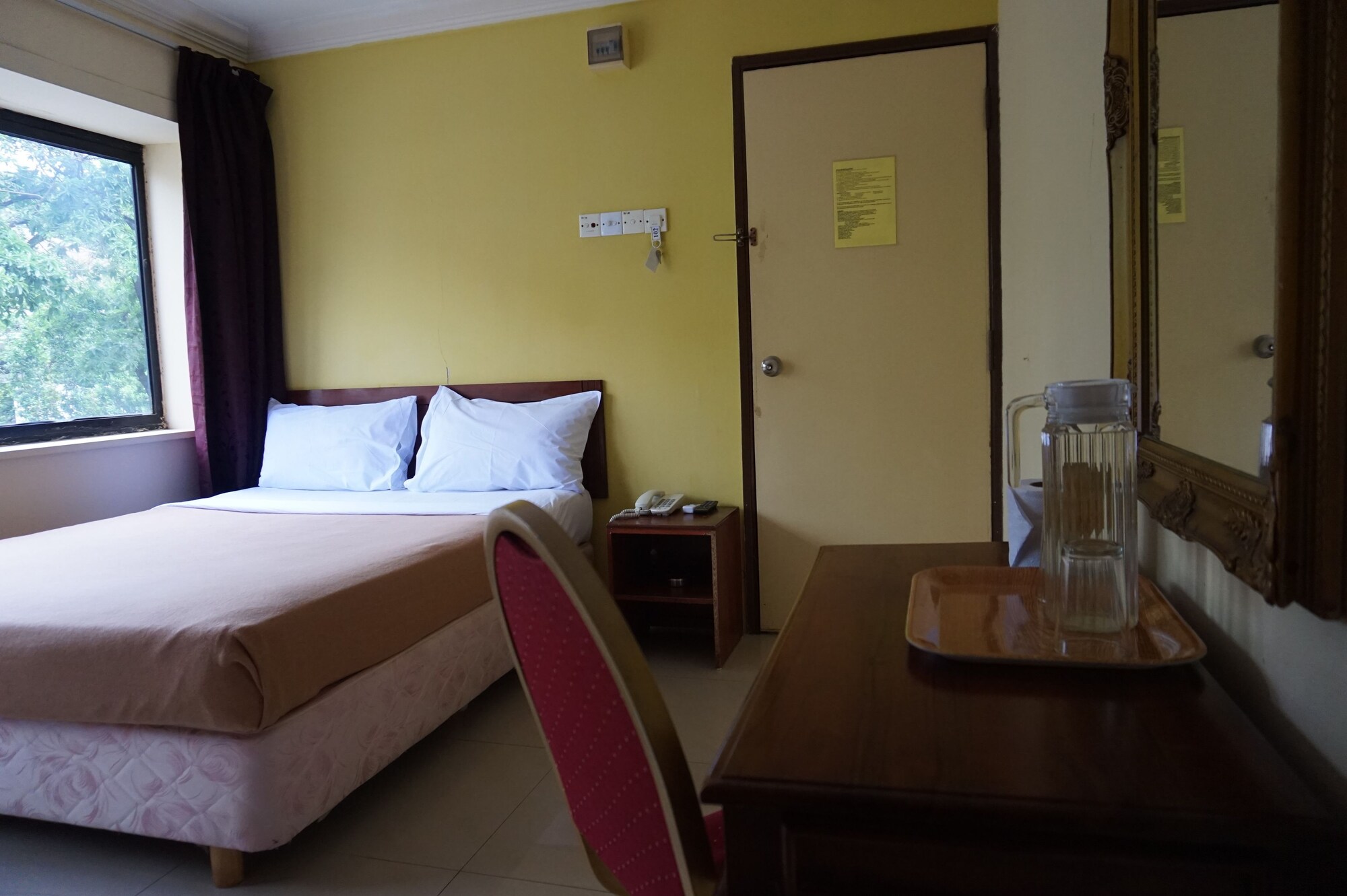 OYO 390 Mayview Glory Hotel