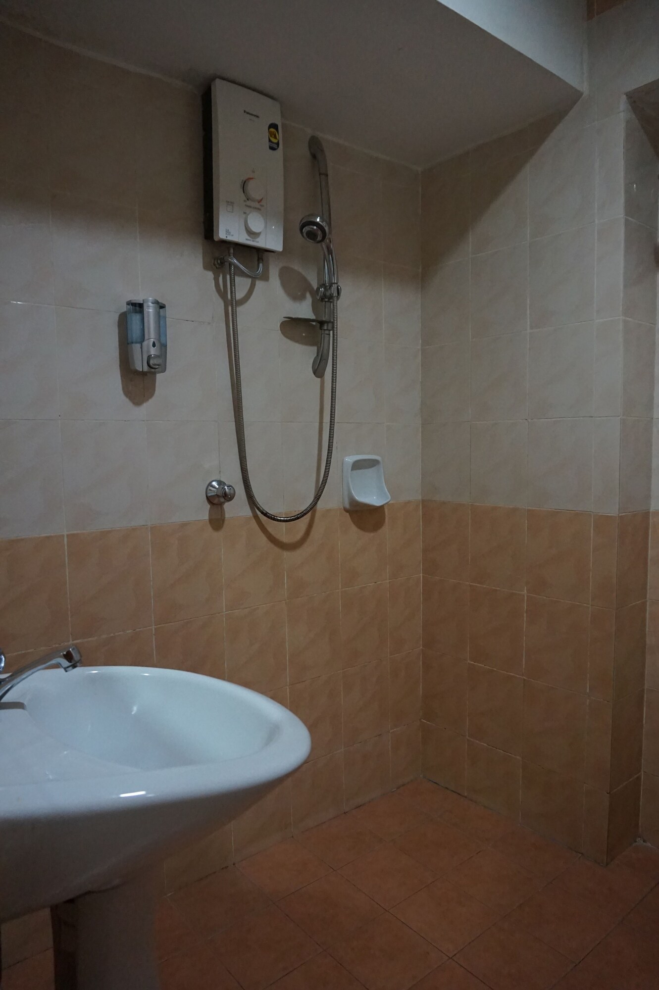 OYO 390 Mayview Glory Hotel