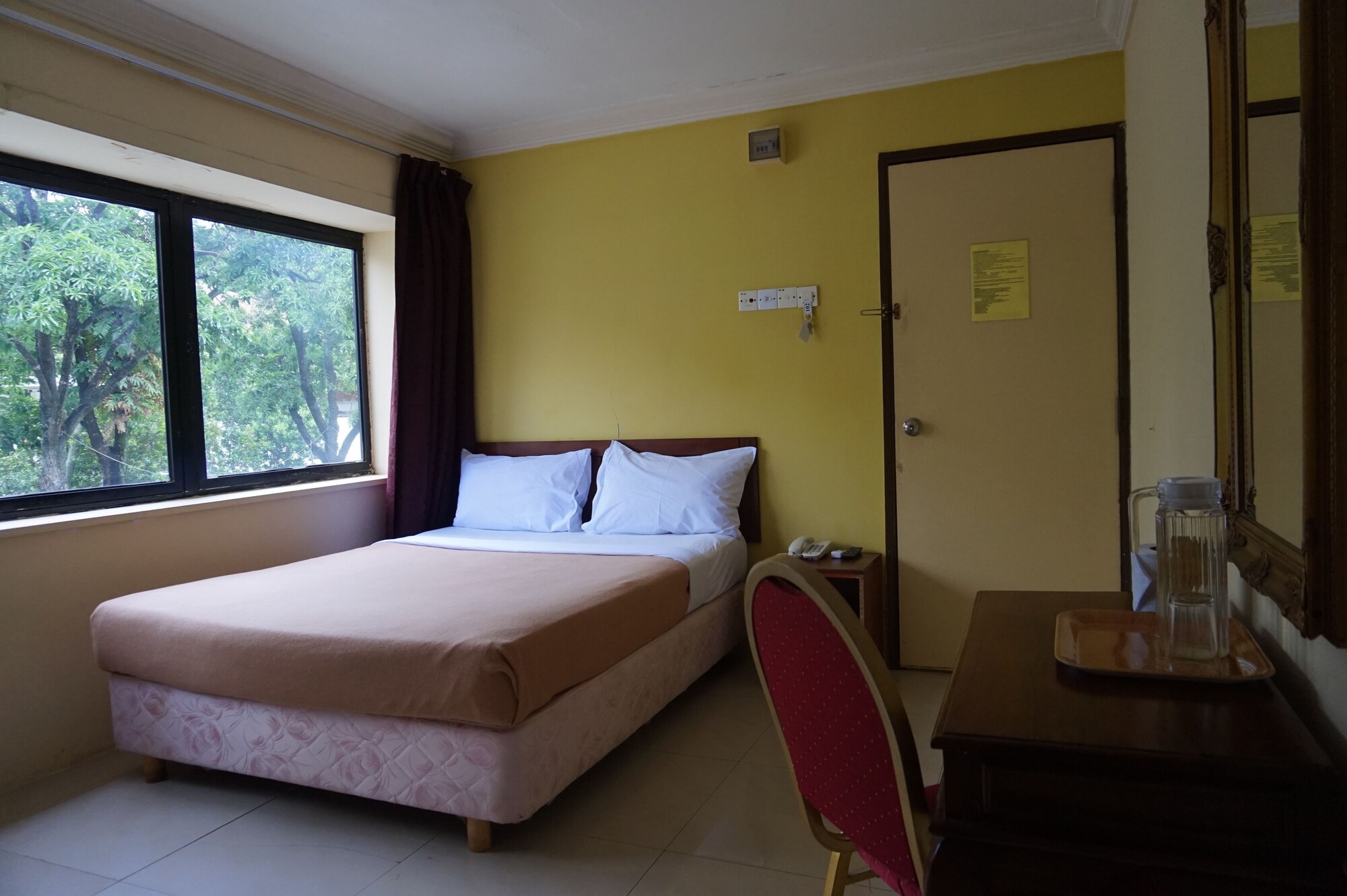 OYO 390 Mayview Glory Hotel