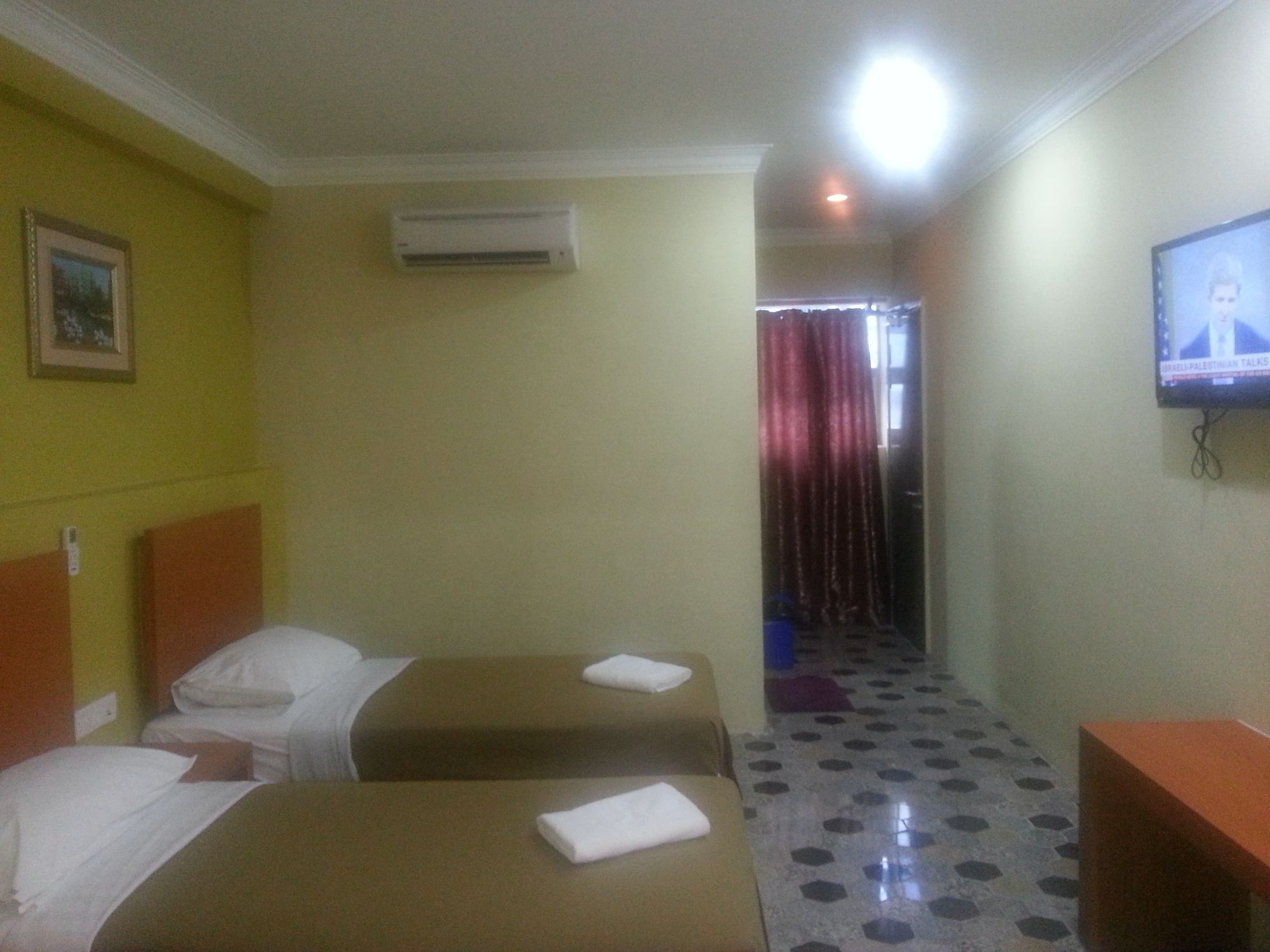 OYO 390 Mayview Glory Hotel