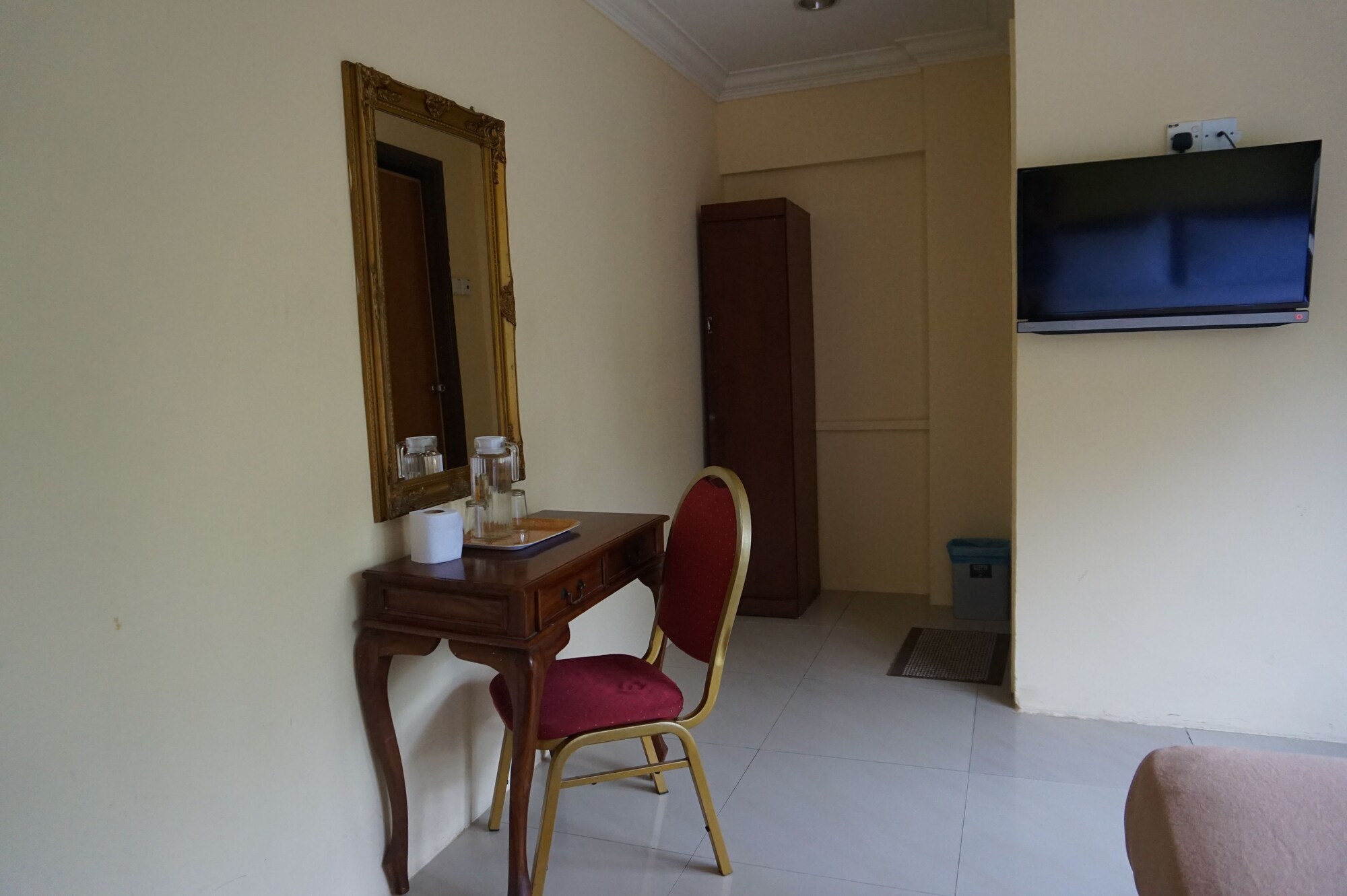 OYO 390 Mayview Glory Hotel