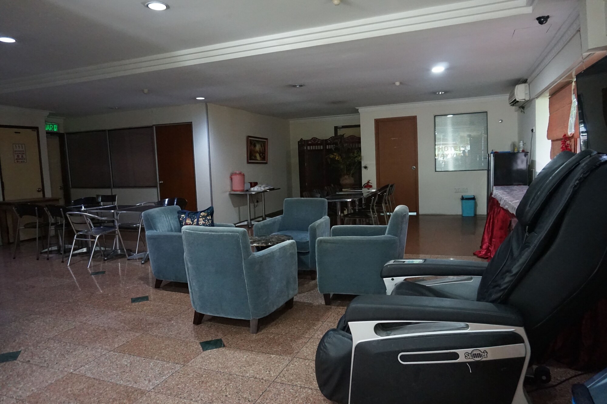 OYO 390 Mayview Glory Hotel