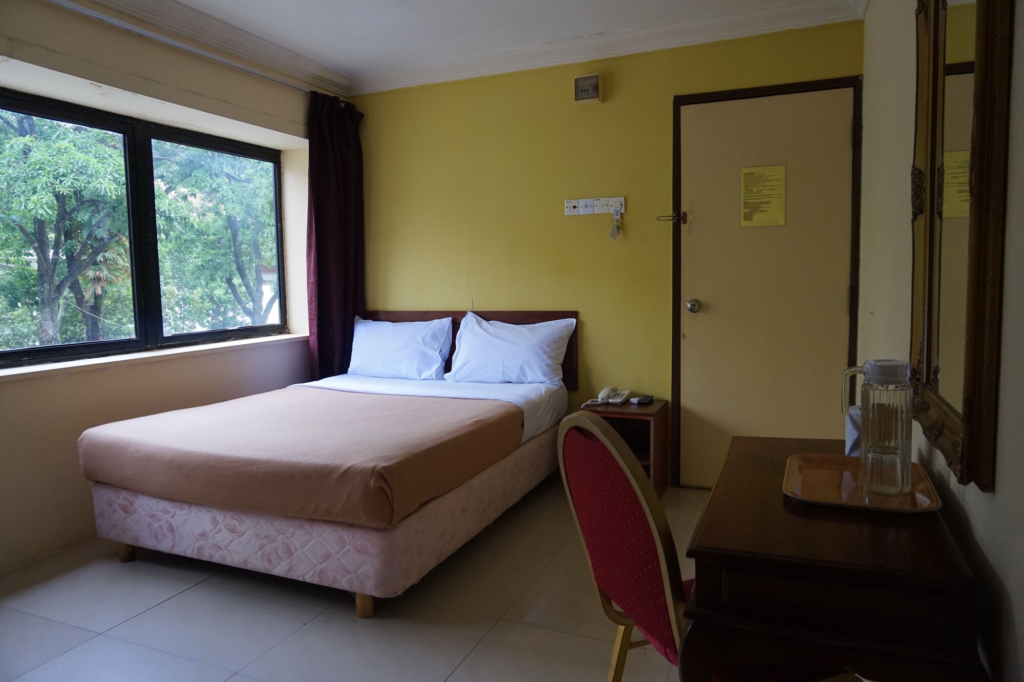 OYO 390 Mayview Glory Hotel