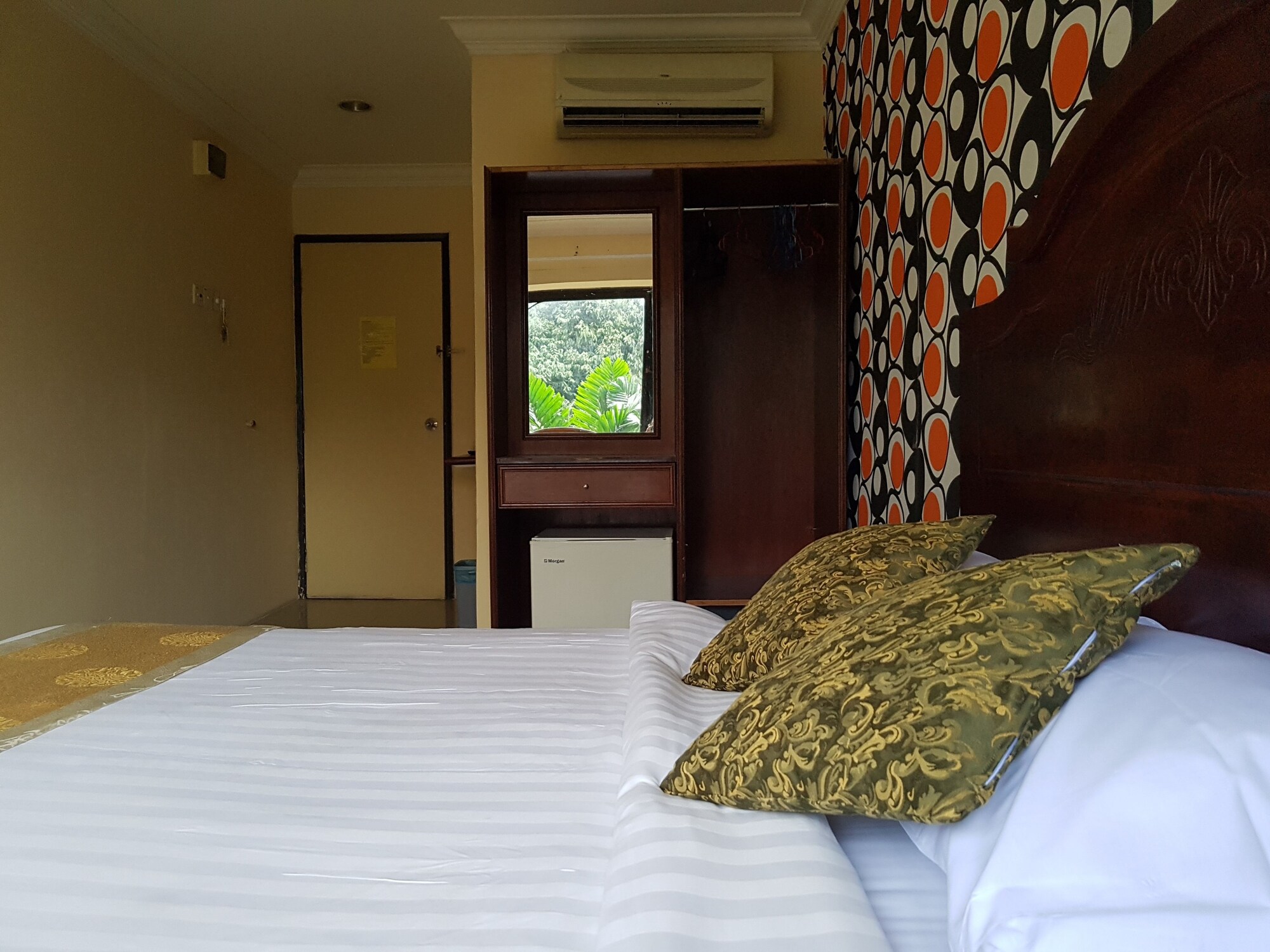 OYO 390 Mayview Glory Hotel