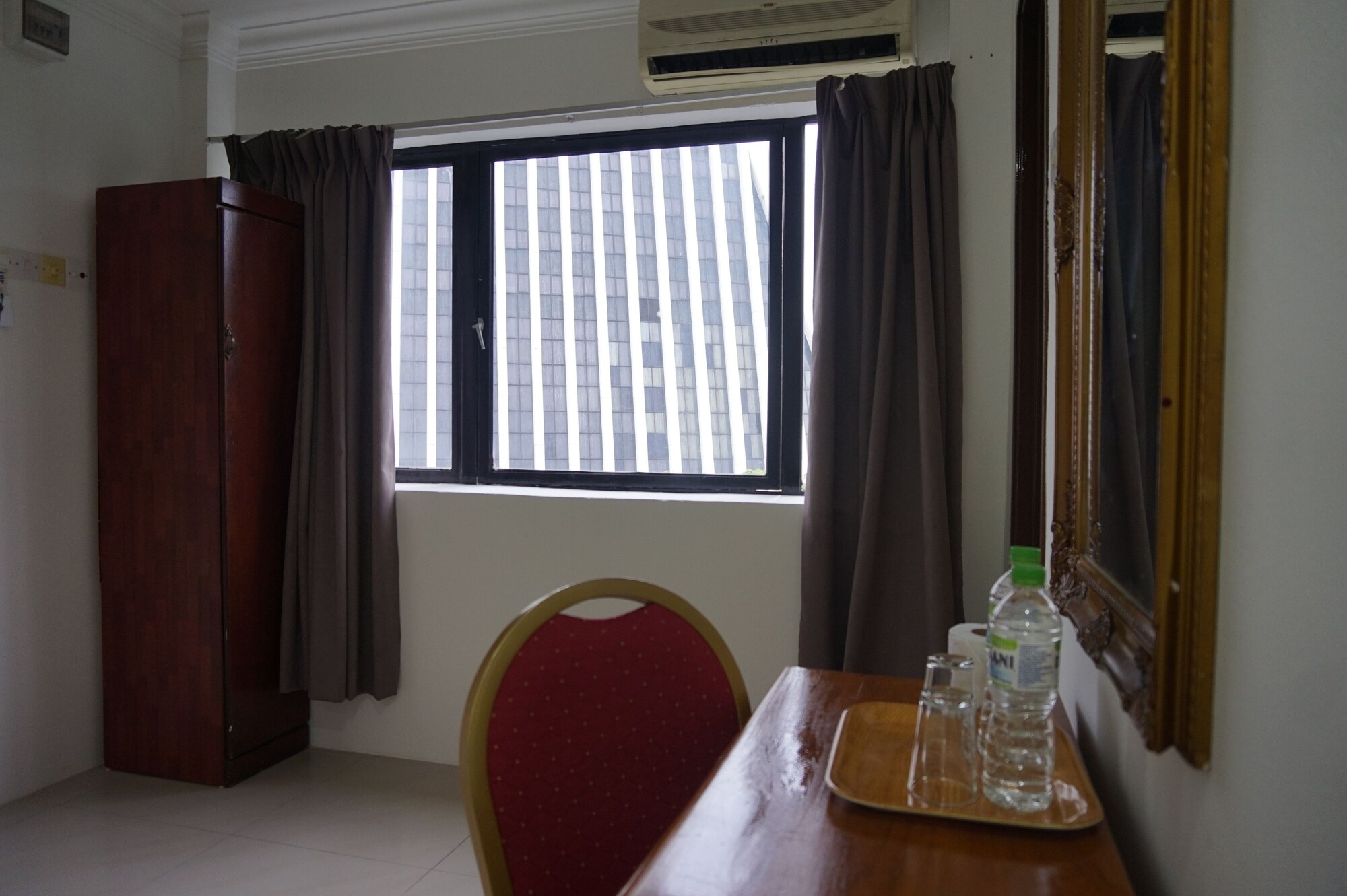 OYO 390 Mayview Glory Hotel
