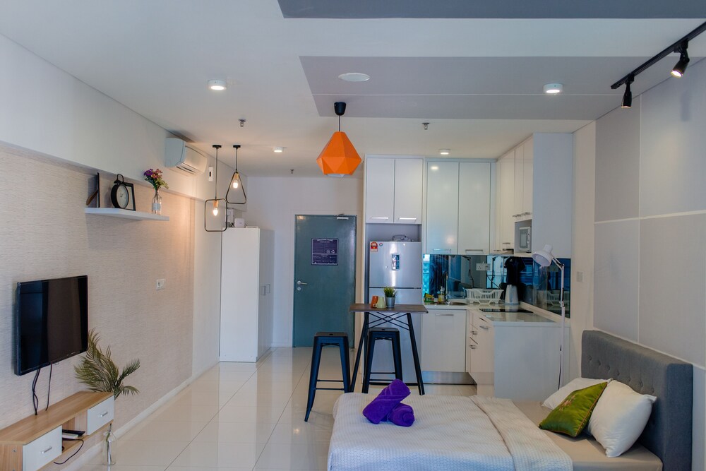 Mercu Summer Suites by Feel Homes