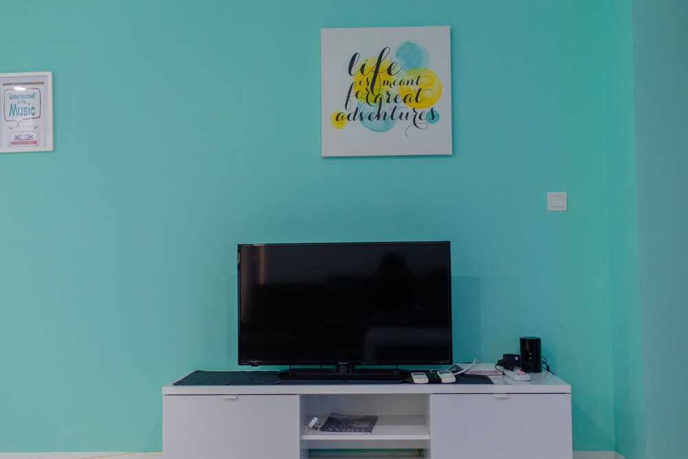 Mercu Summer Suites by Feel Homes