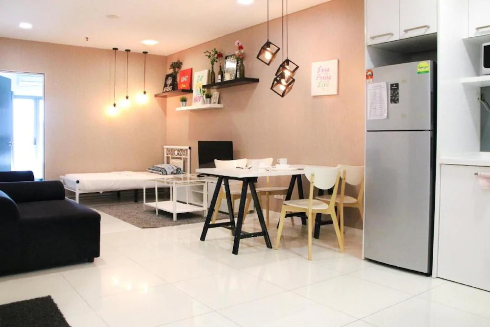 Mercu Summer Suites by Feel Homes