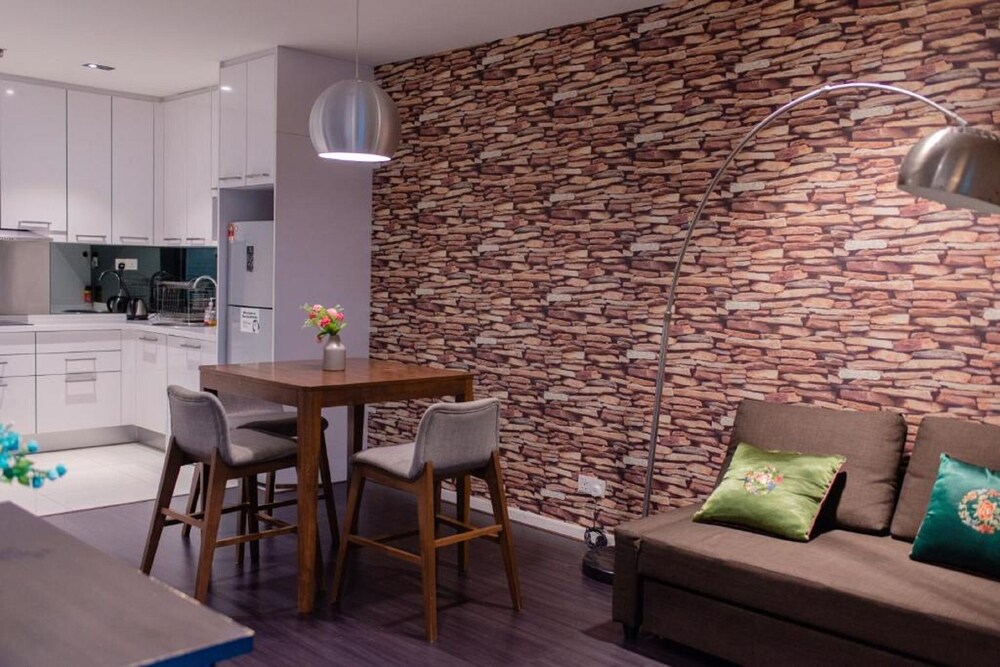 Mercu Summer Suites by Feel Homes