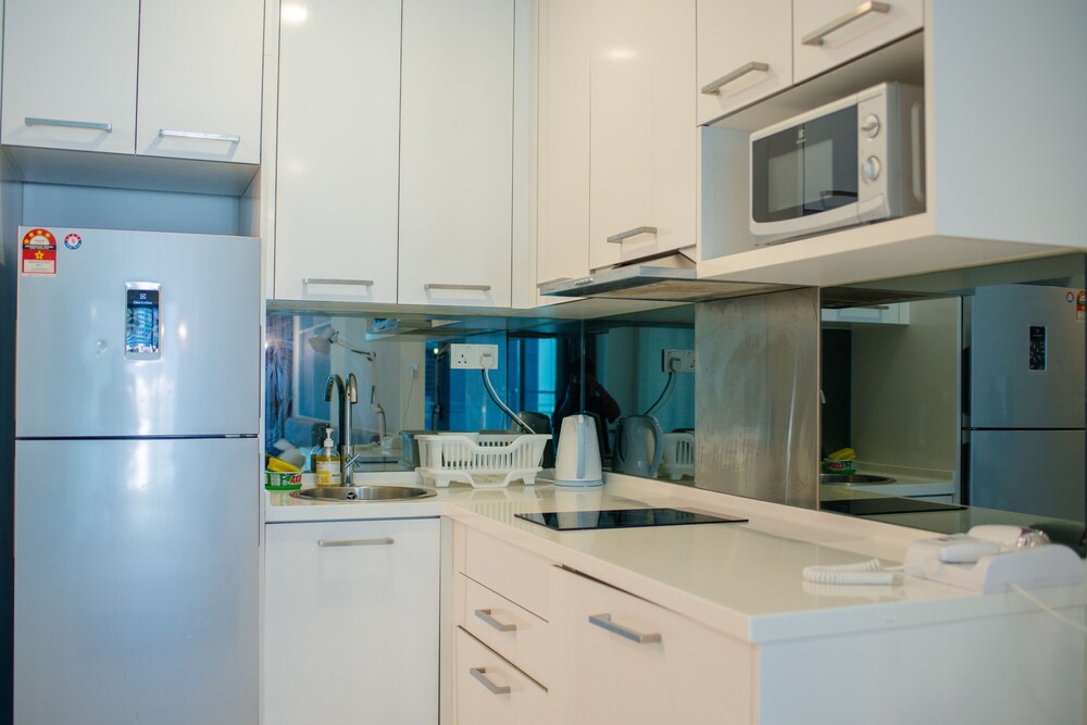 Mercu Summer Suites by Feel Homes