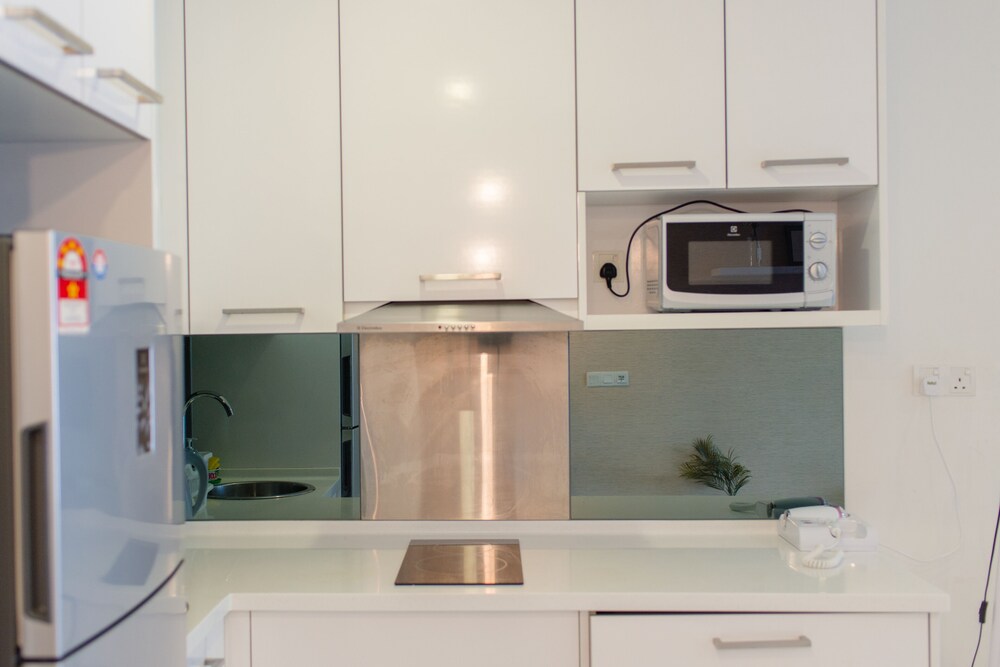 Mercu Summer Suites by Feel Homes