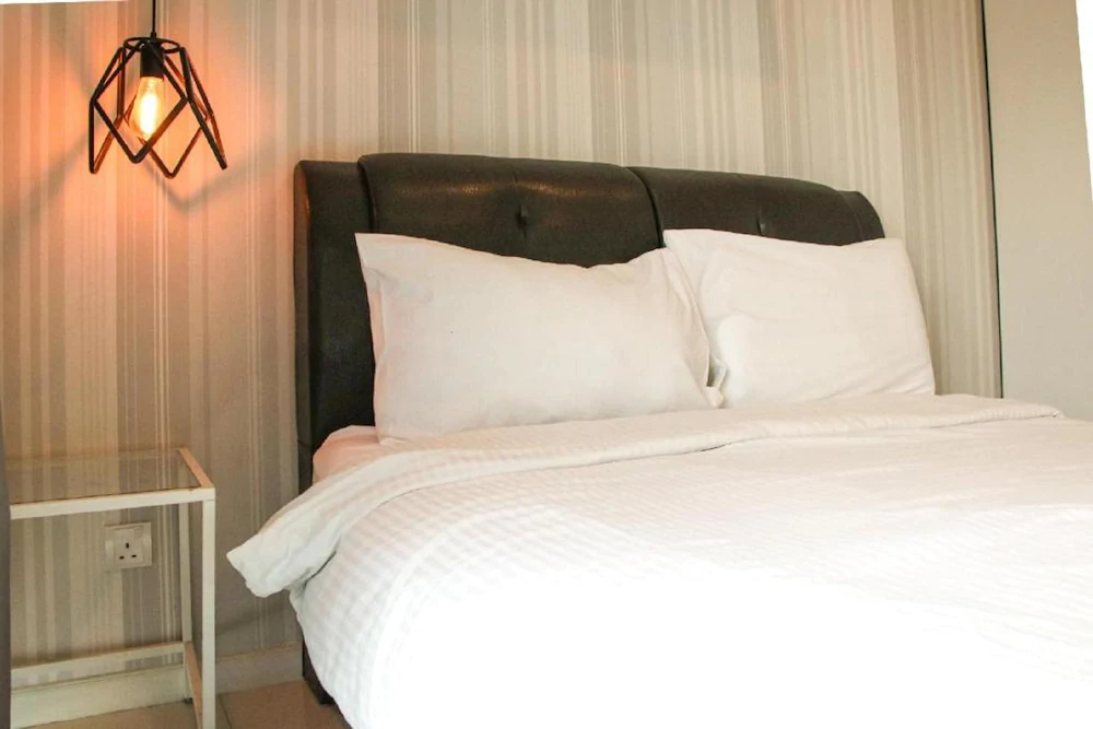 Mercu Summer Suites by Feel Homes