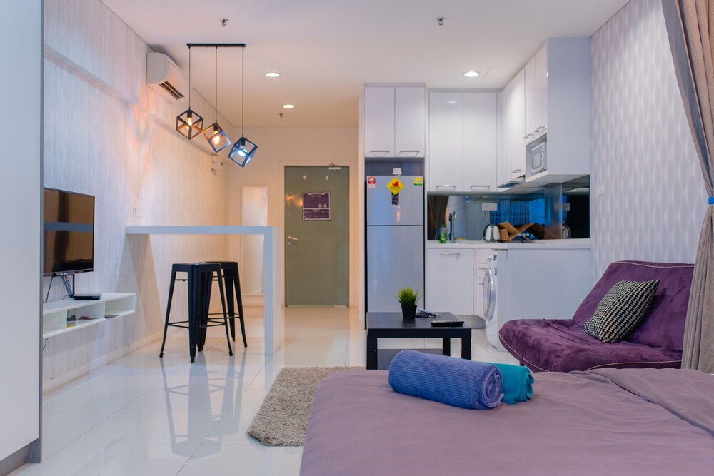 Mercu Summer Suites by Feel Homes