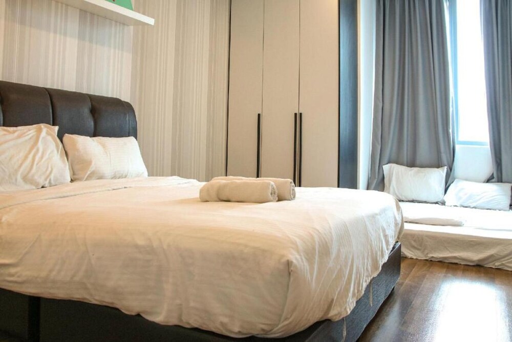 Mercu Summer Suites by Feel Homes