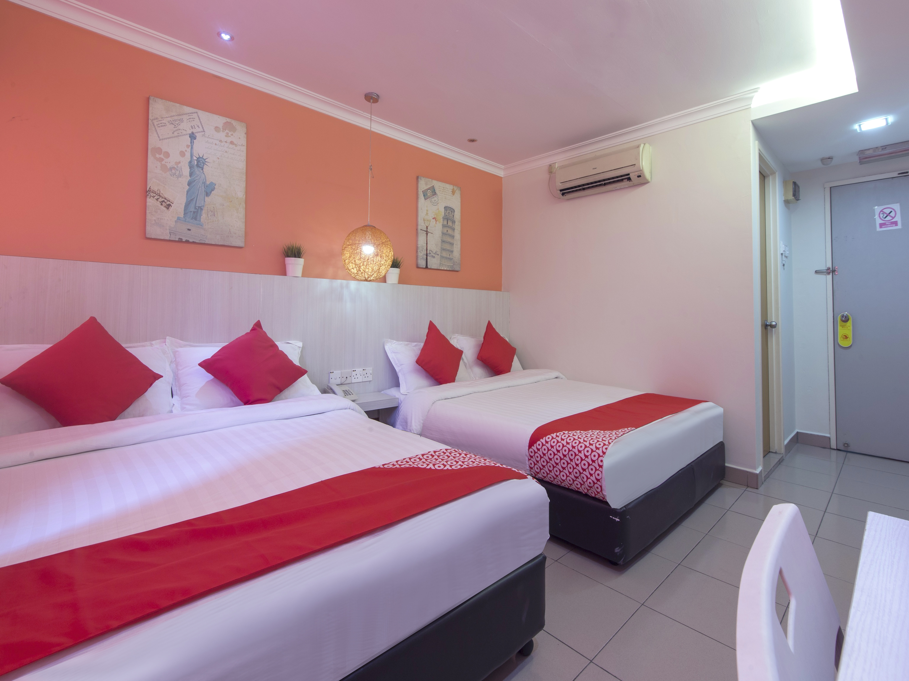 Super OYO 761 City Hotel
