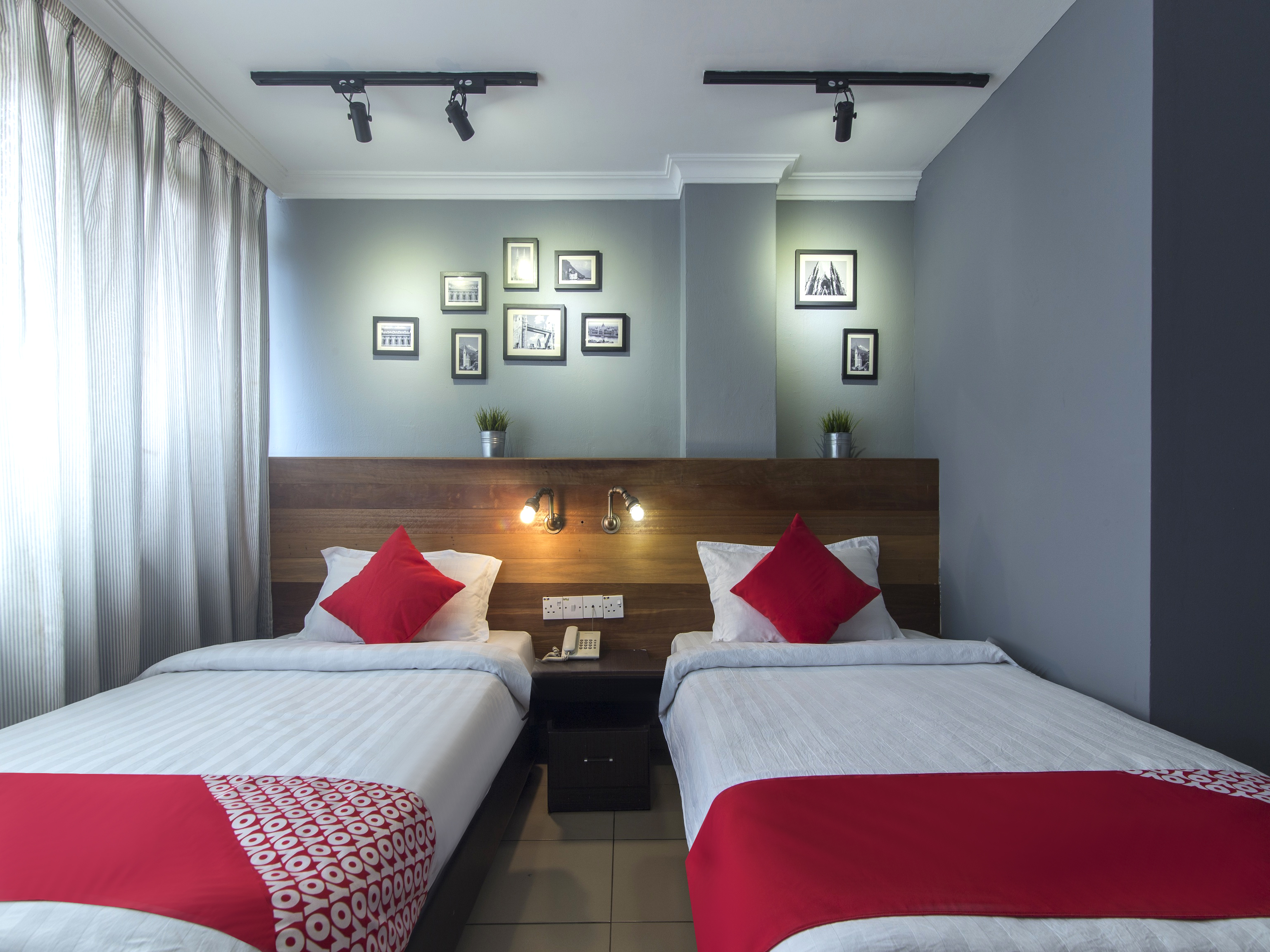Super OYO 761 City Hotel