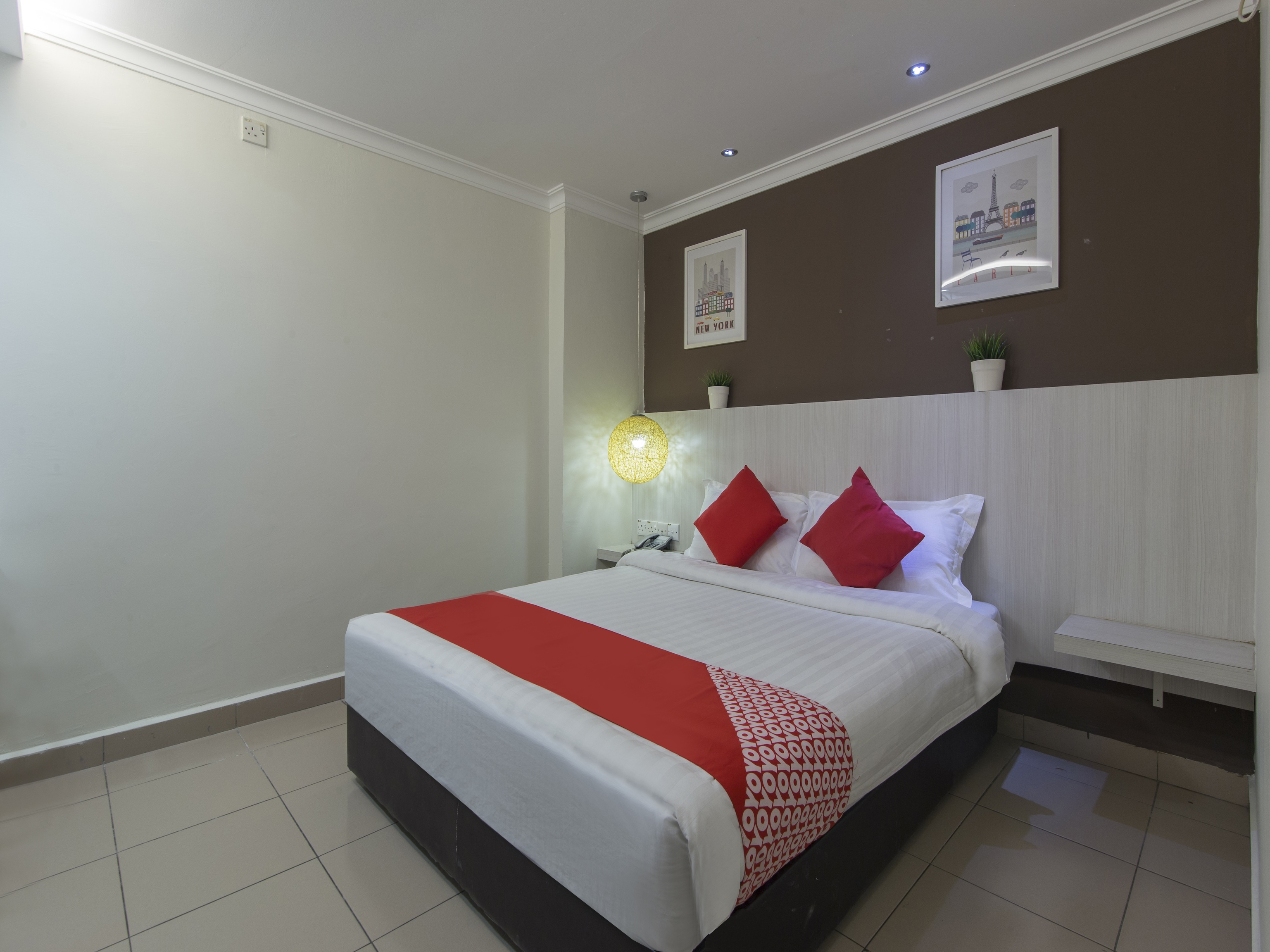 Super OYO 761 City Hotel
