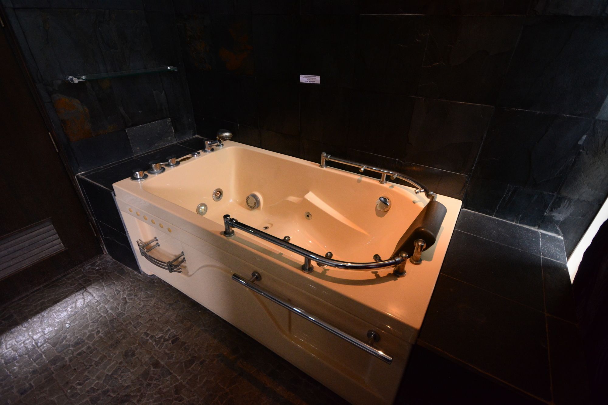 Pandora Spring Villa