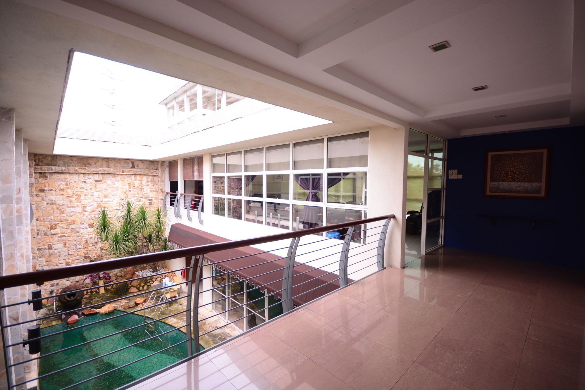 Pandora Spring Villa