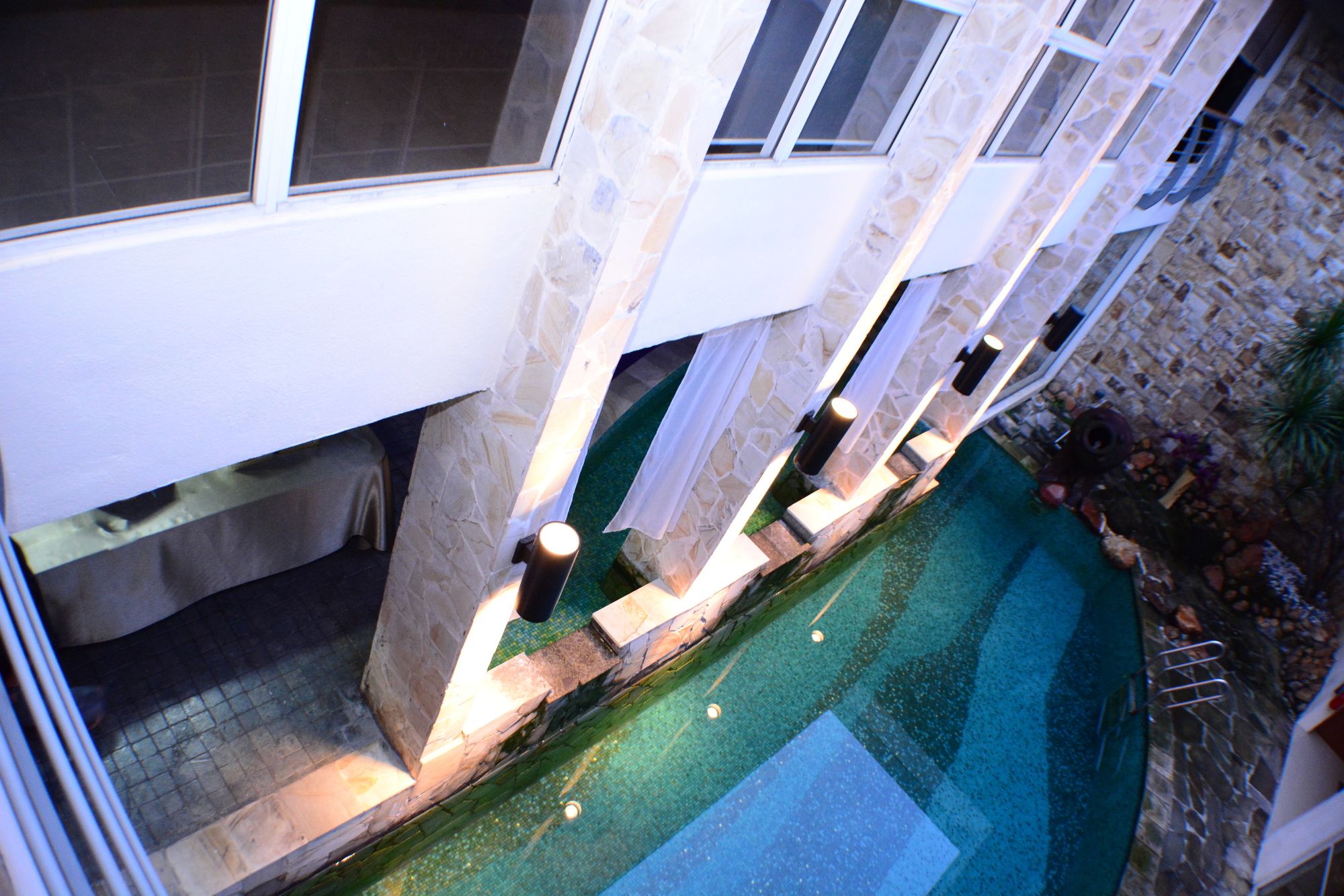 Pandora Spring Villa