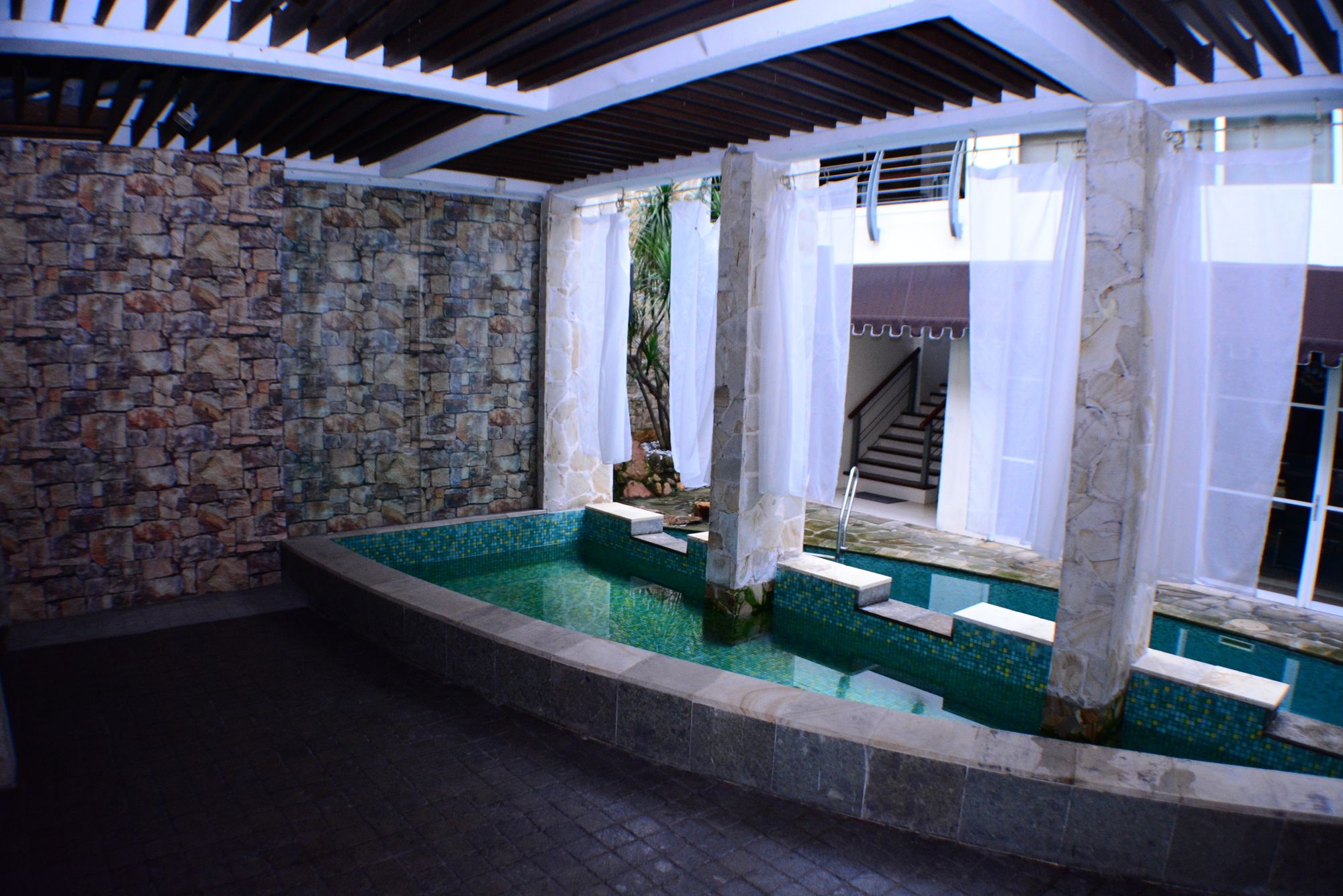 Pandora Spring Villa