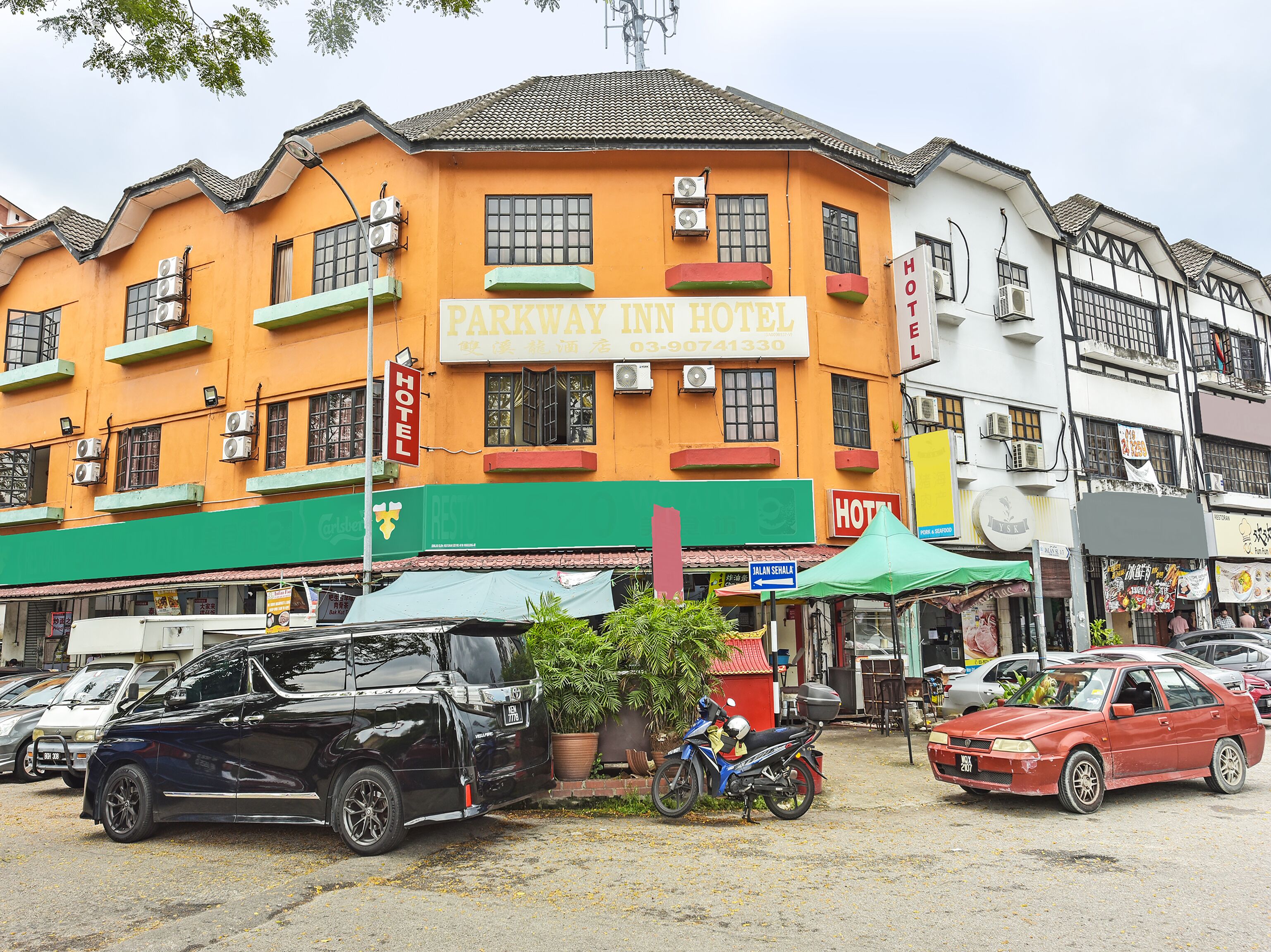 Parkway Inn Hotel by OYO