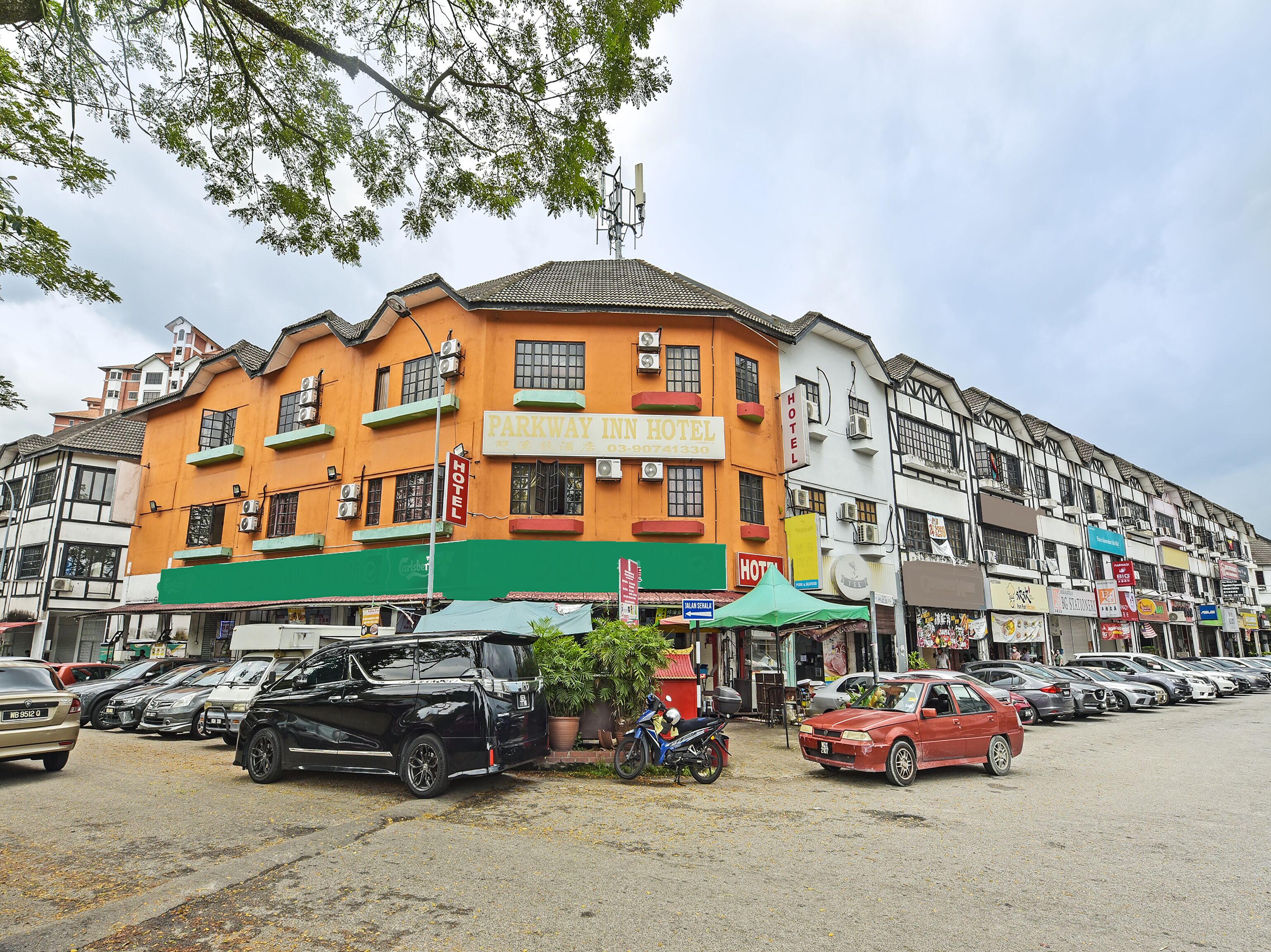 Parkway Inn Hotel by OYO