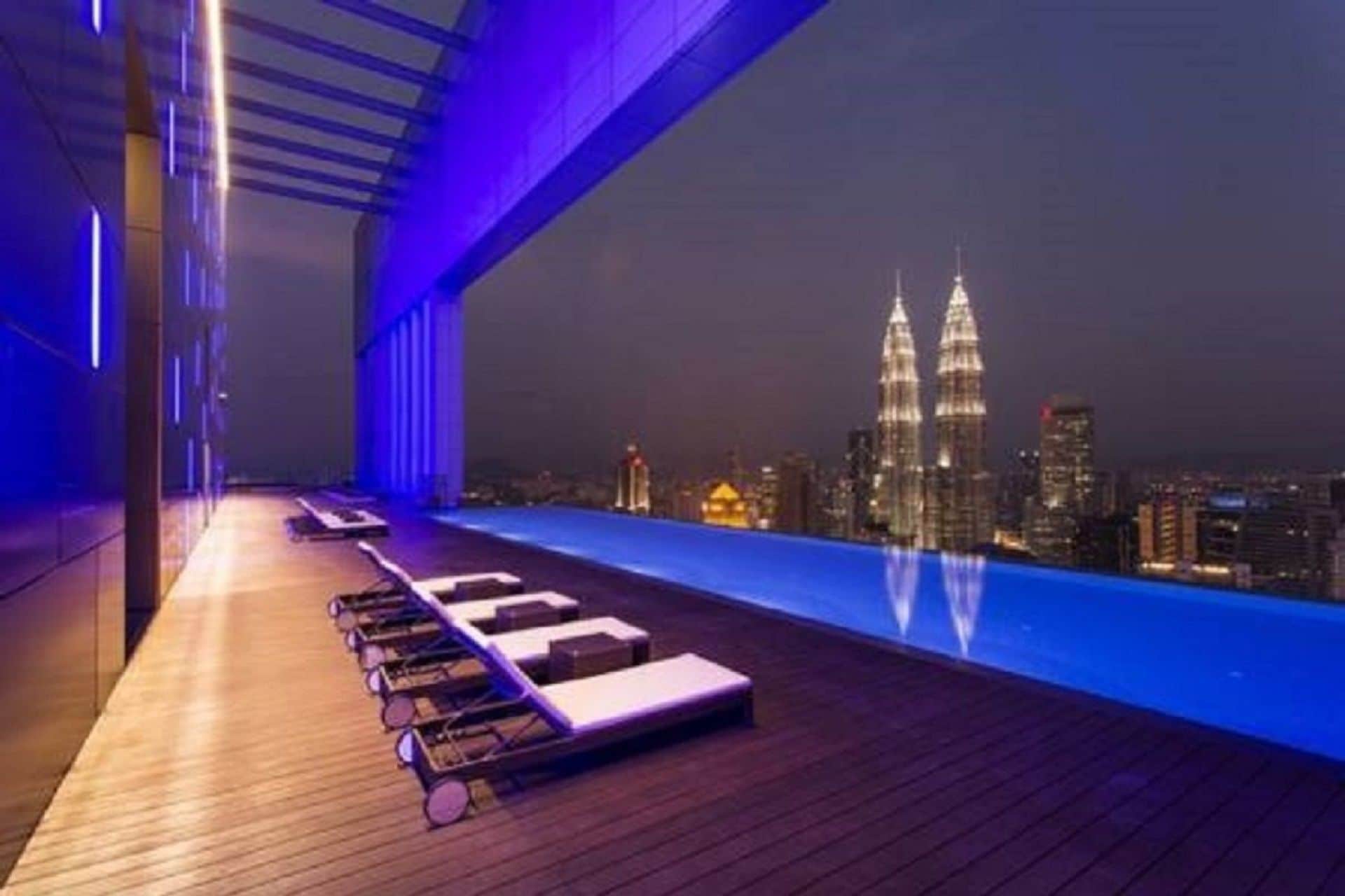 Platinum Suites by 7Stonez
