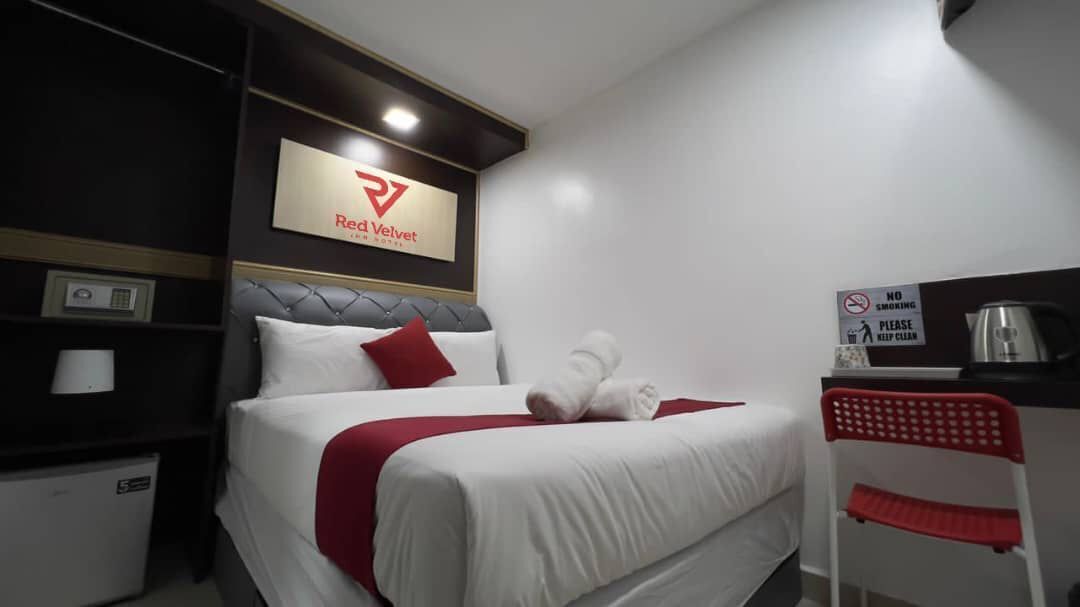 RedVelvetInnHotel