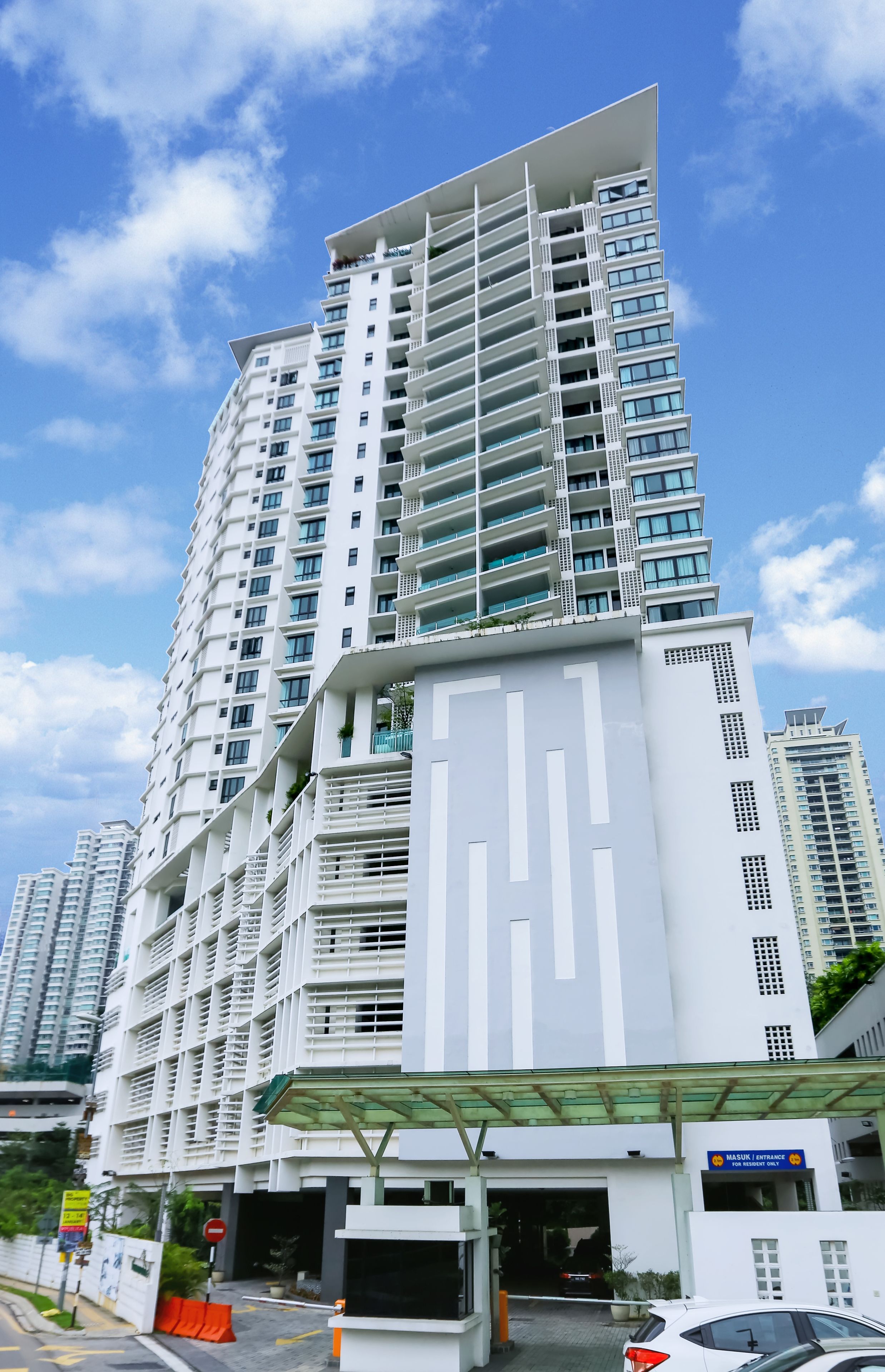 Richmond Kiara 3 & Aston Kiara 3 by JT Holidays