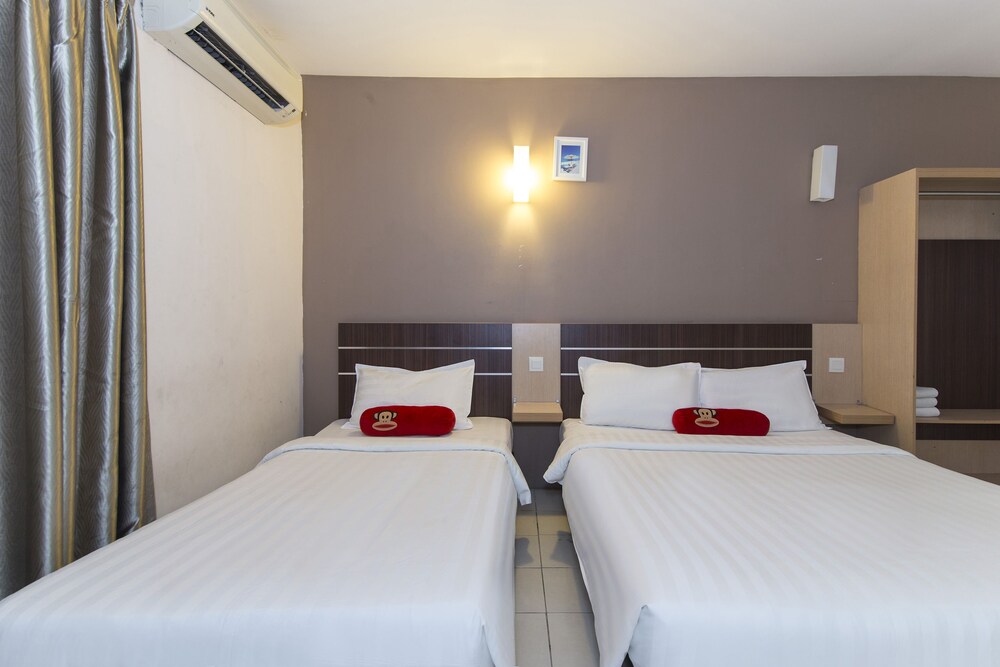 Seeds Hotel