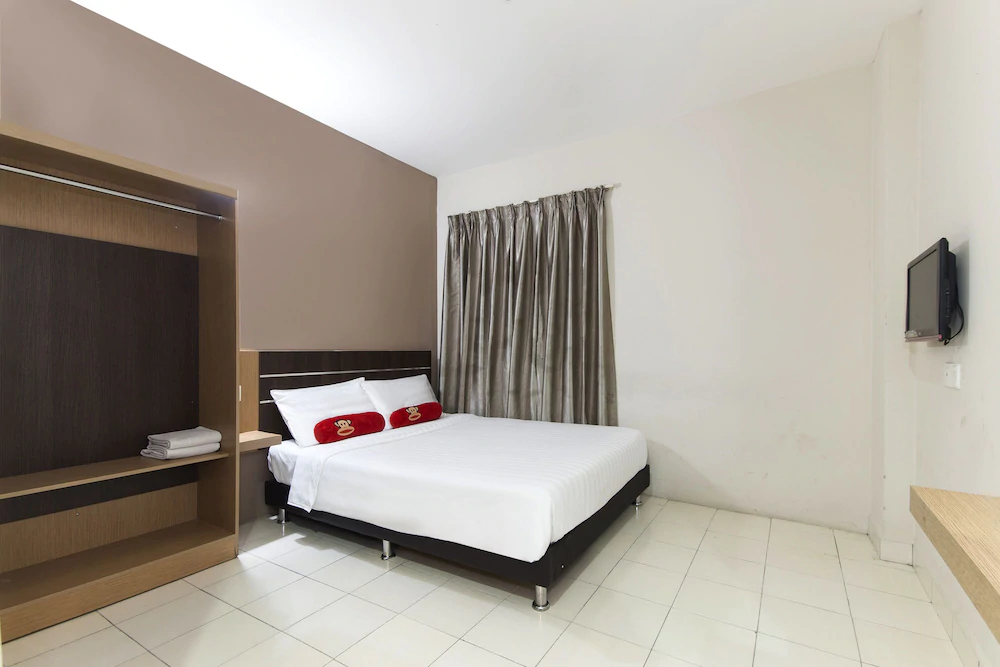 Seeds Hotel
