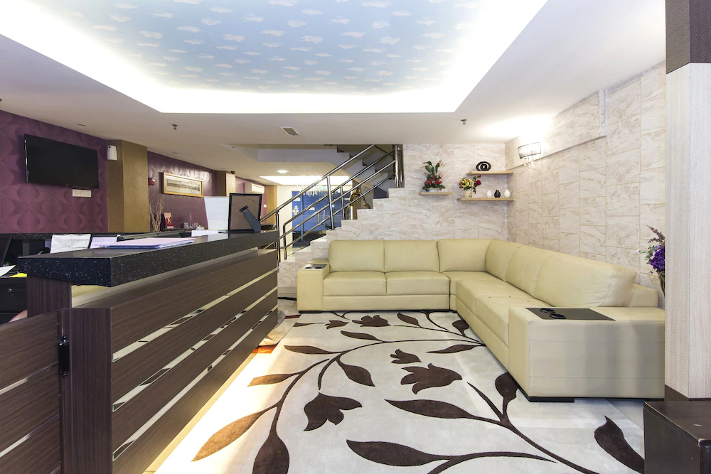 Seeds Hotel