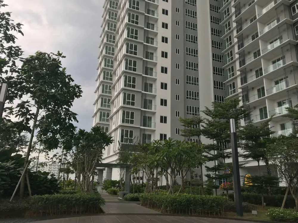 South Bank Mid Valley